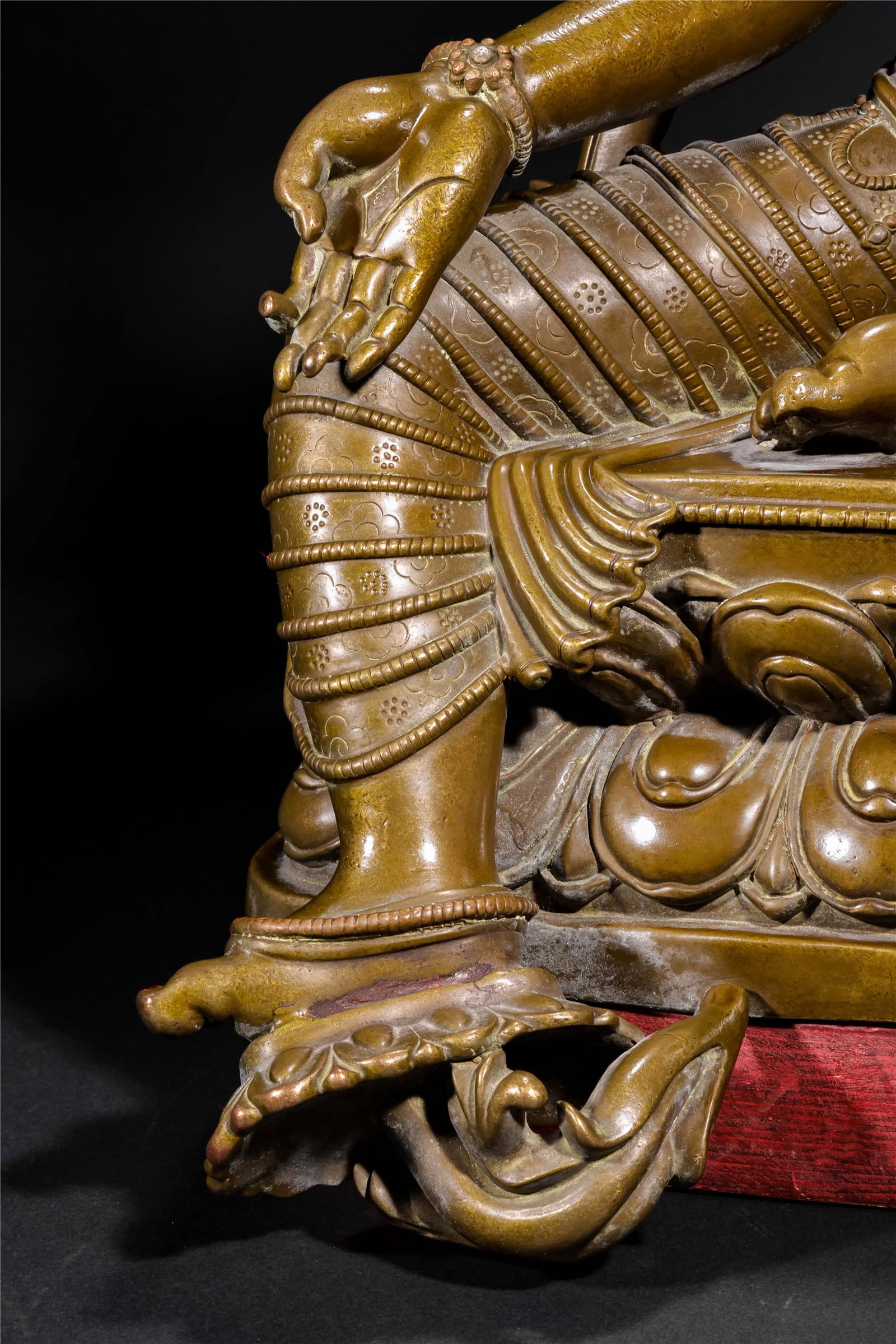 A Chinese Bronze Buddha Statue - 4