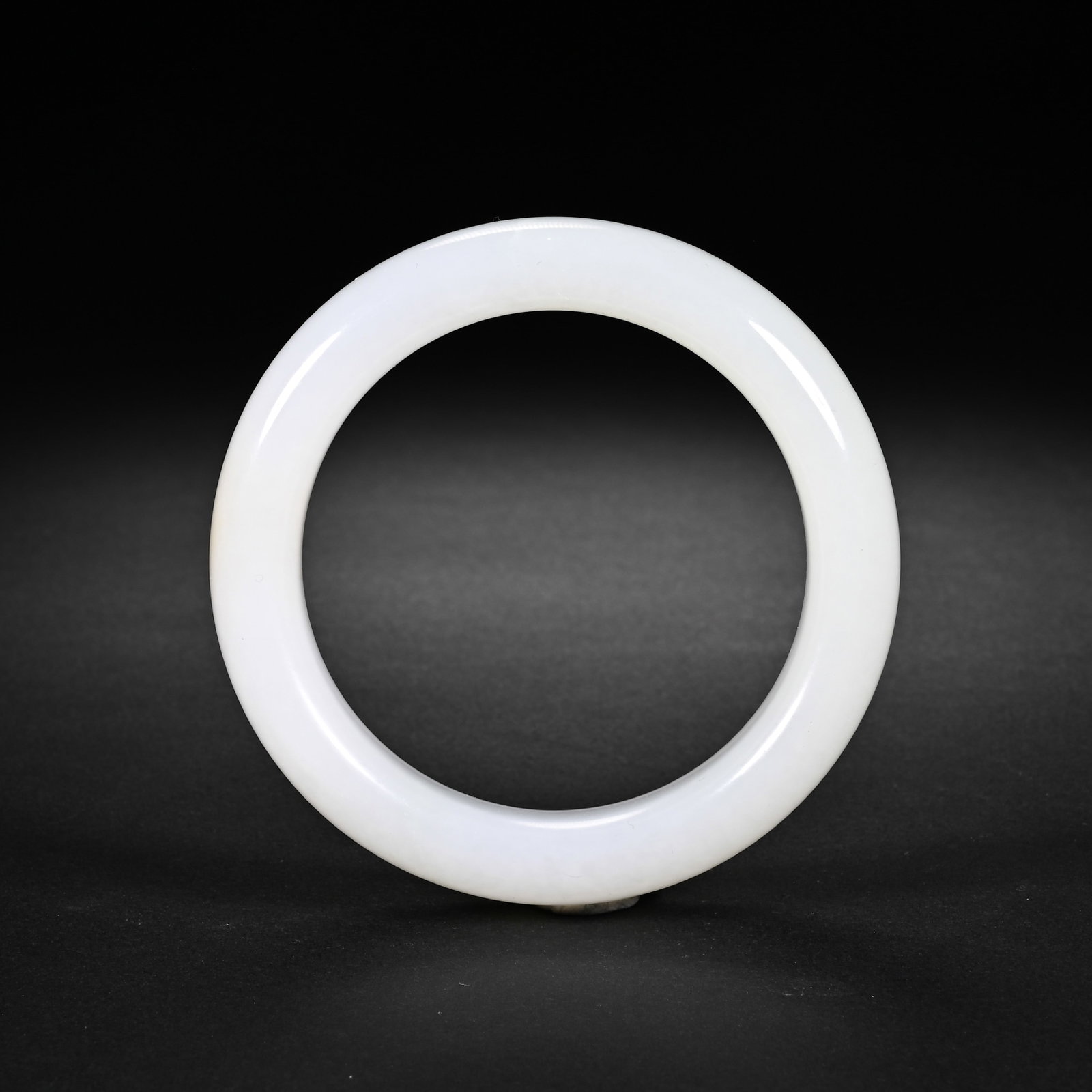 A Chinese Hetian Jade Bangle (1 of 5)