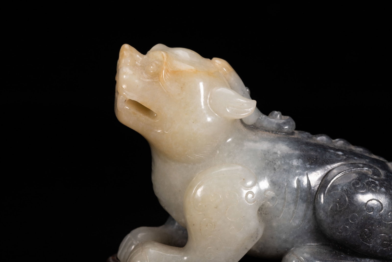 A Chinese Hetian Jade Bixie Carving - 2