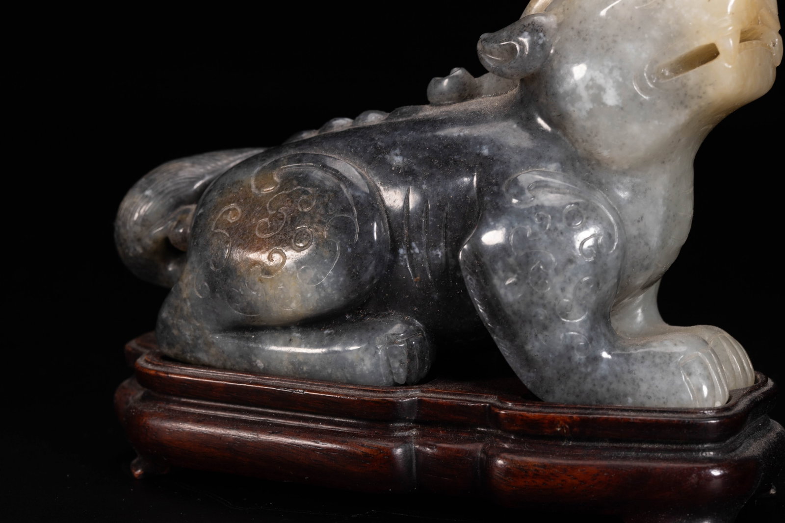 A Chinese Hetian Jade Bixie Carving - 6