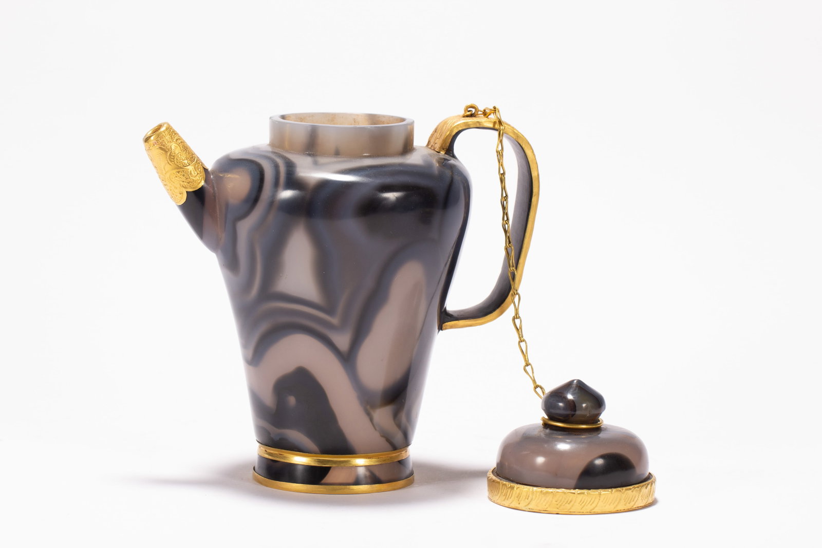 A Chinese Gilt Agate Teapot Set - 5
