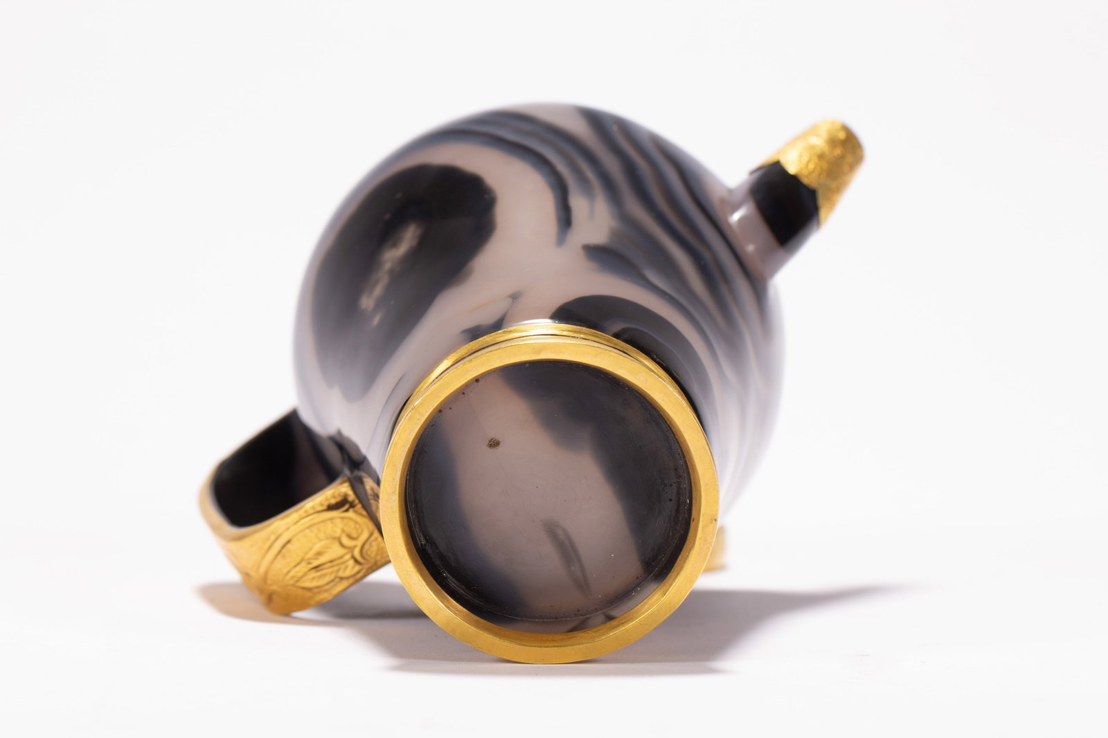 A Chinese Gilt Agate Teapot Set - 7