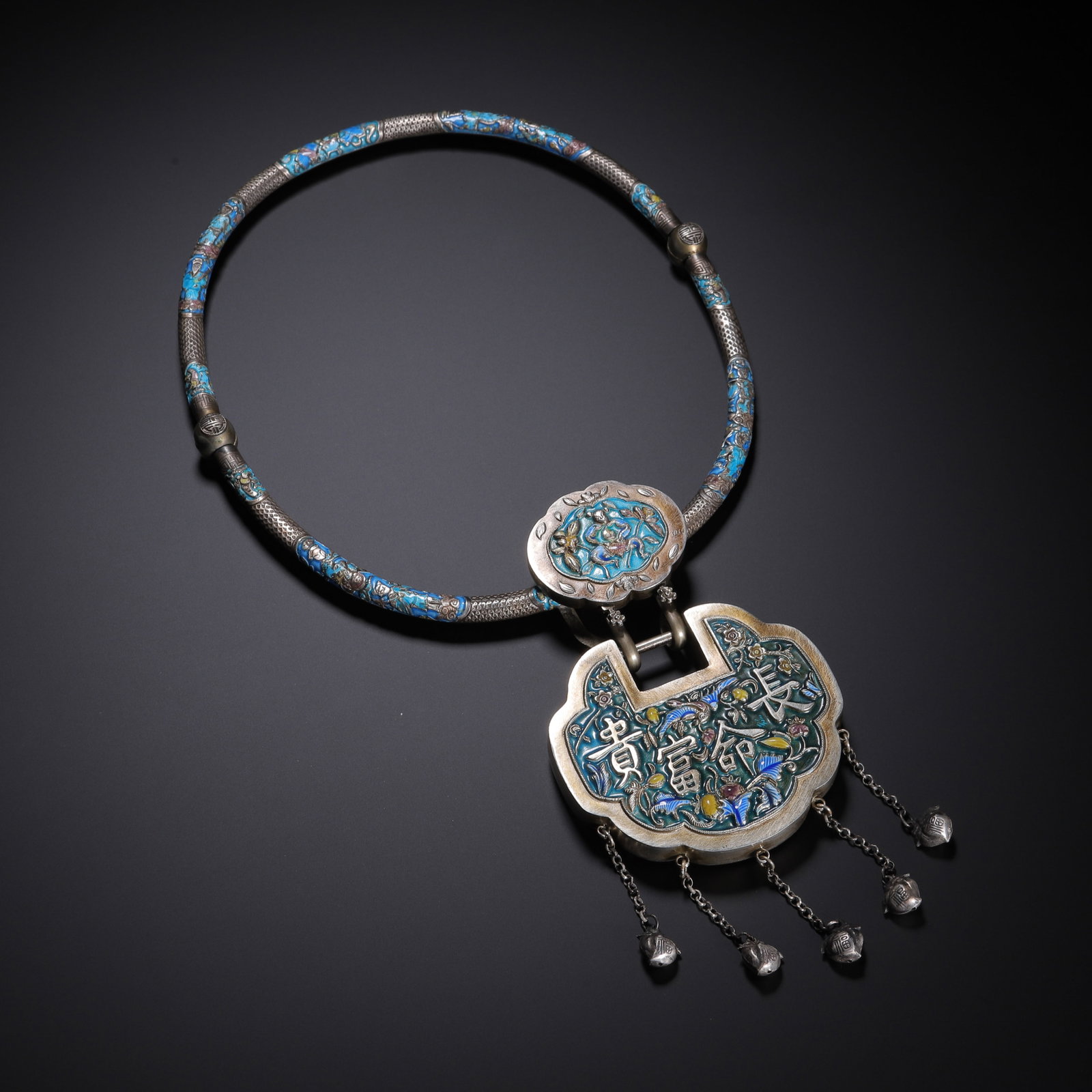 CHINESE SILVER ENAMEL LONGEVITY LOCK NECKLACE - 2