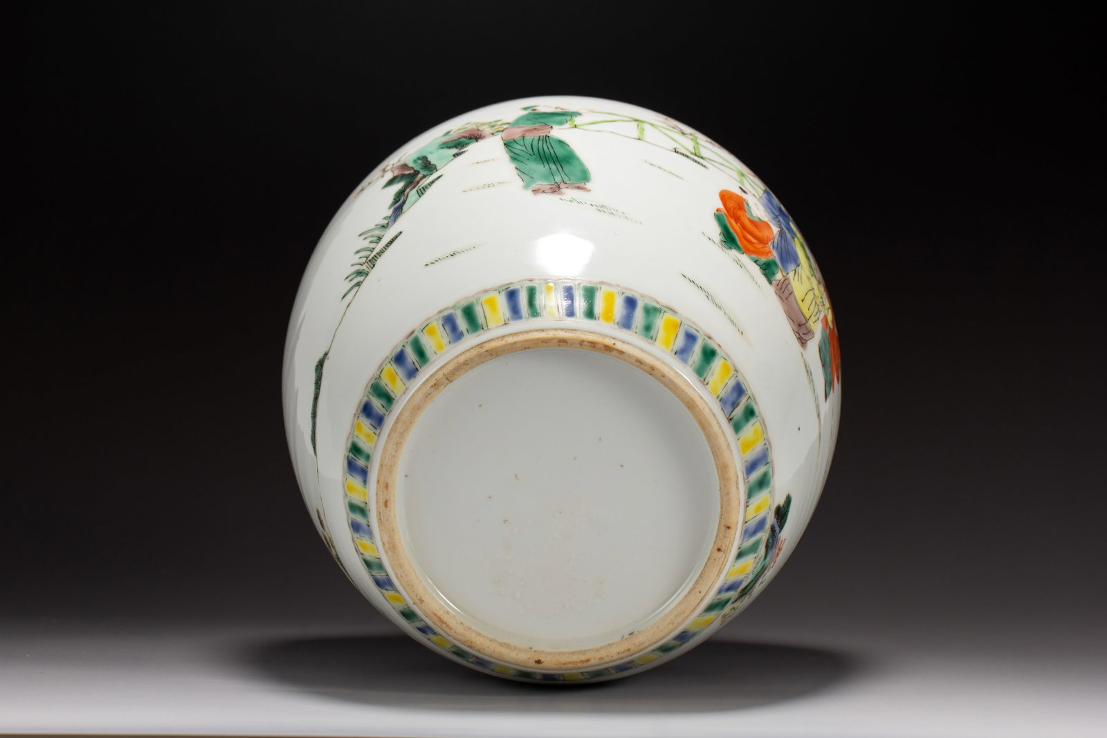 A Chinese Wucai Figural Jar - 9