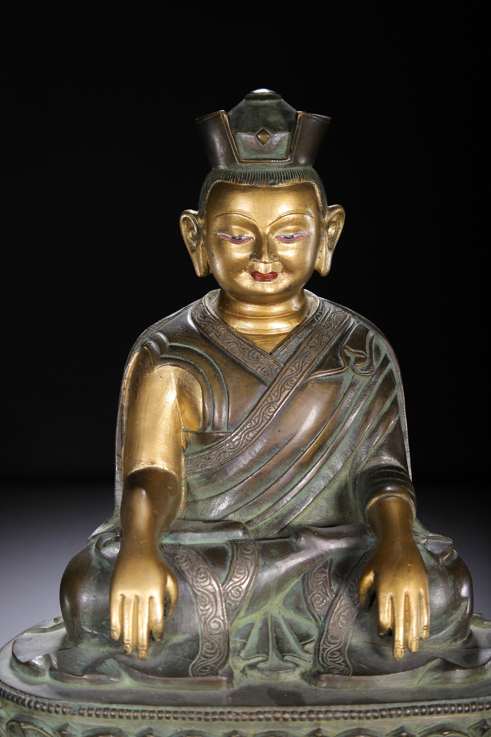 A Chinese Bronze Buddha Statue - 2