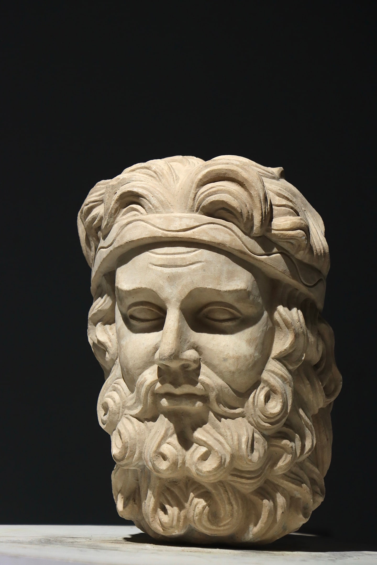 ANCIENT GREEK ART White Stone Character Head Figure: ANCIENT GREEK ART White Stone Character Head Figure (33cm)