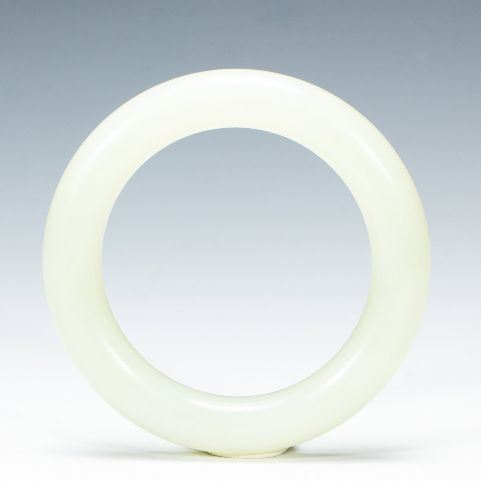 A Chinese Hetian Jade Bangle (1 of 9)