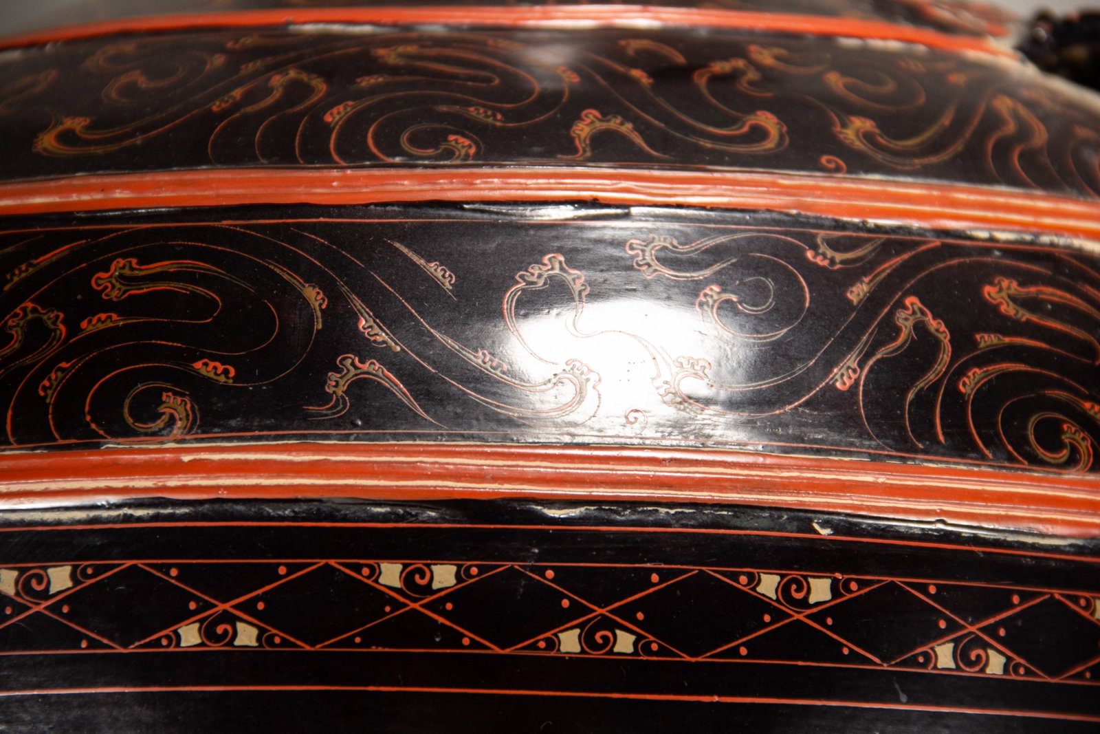 A Chinese Pottery Lacquer Vase - 12