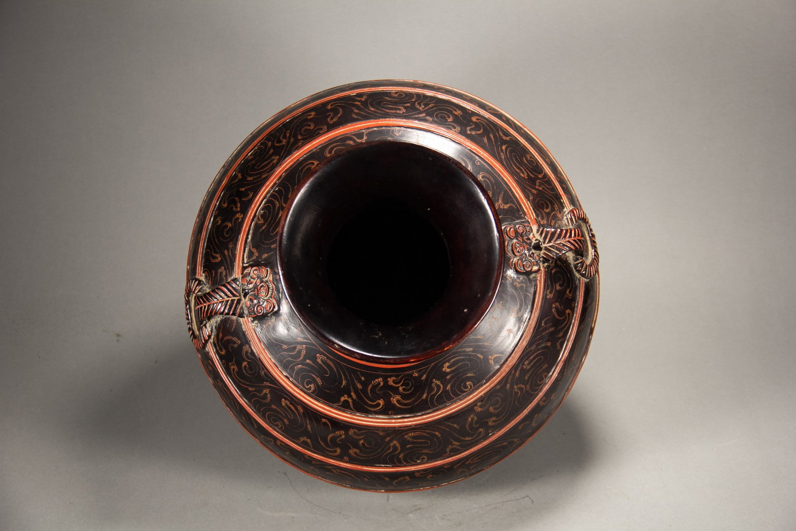 A Chinese Pottery Lacquer Vase - 9
