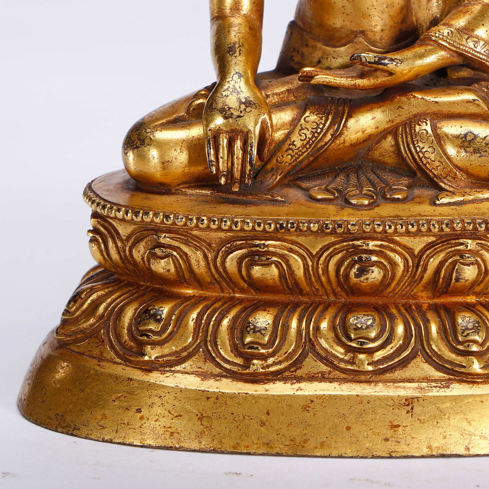 A Chinese Gilt-Bronze Buddha - 3