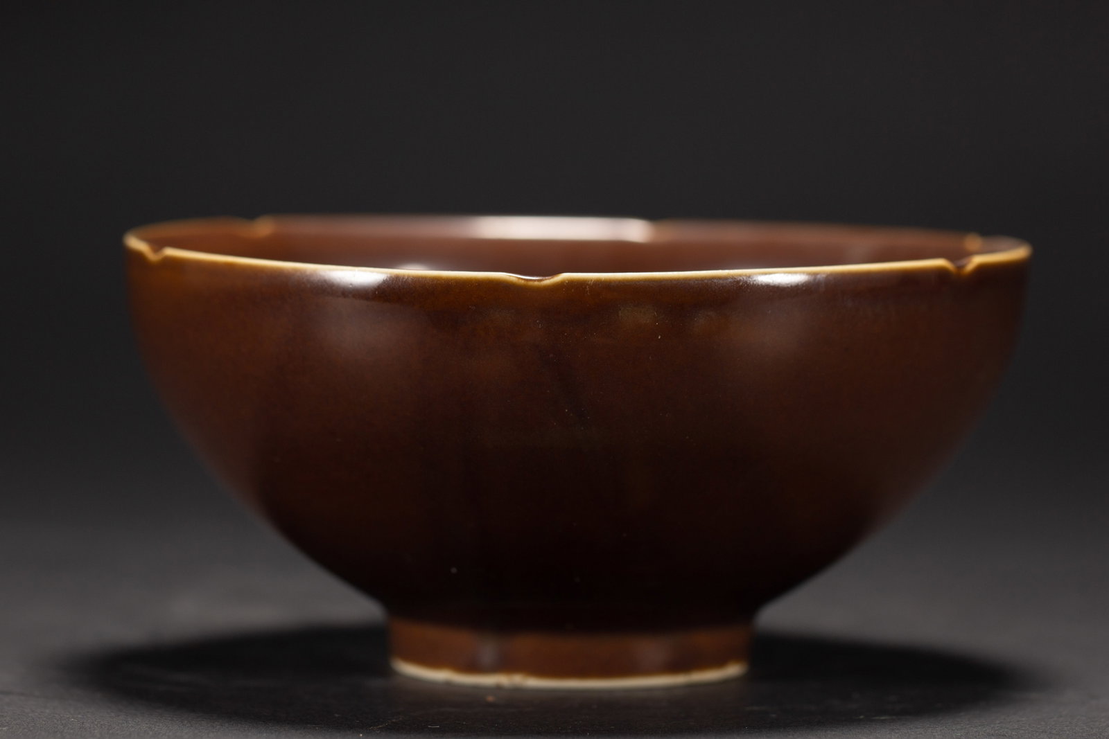 A Chinese Sauce-Glazed Bowl: A Chinese Sauce-Glazed Bowl (6 x 6 x 13.5cm,Weight 230 grams)