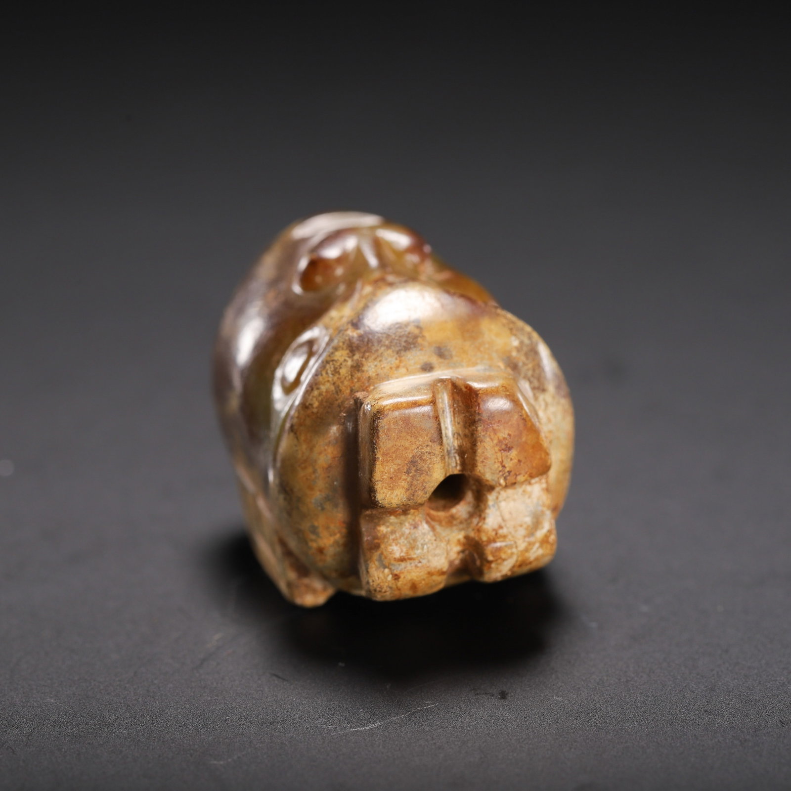 A CARVED JADE MYTHICAL BEAST HEAD - 8