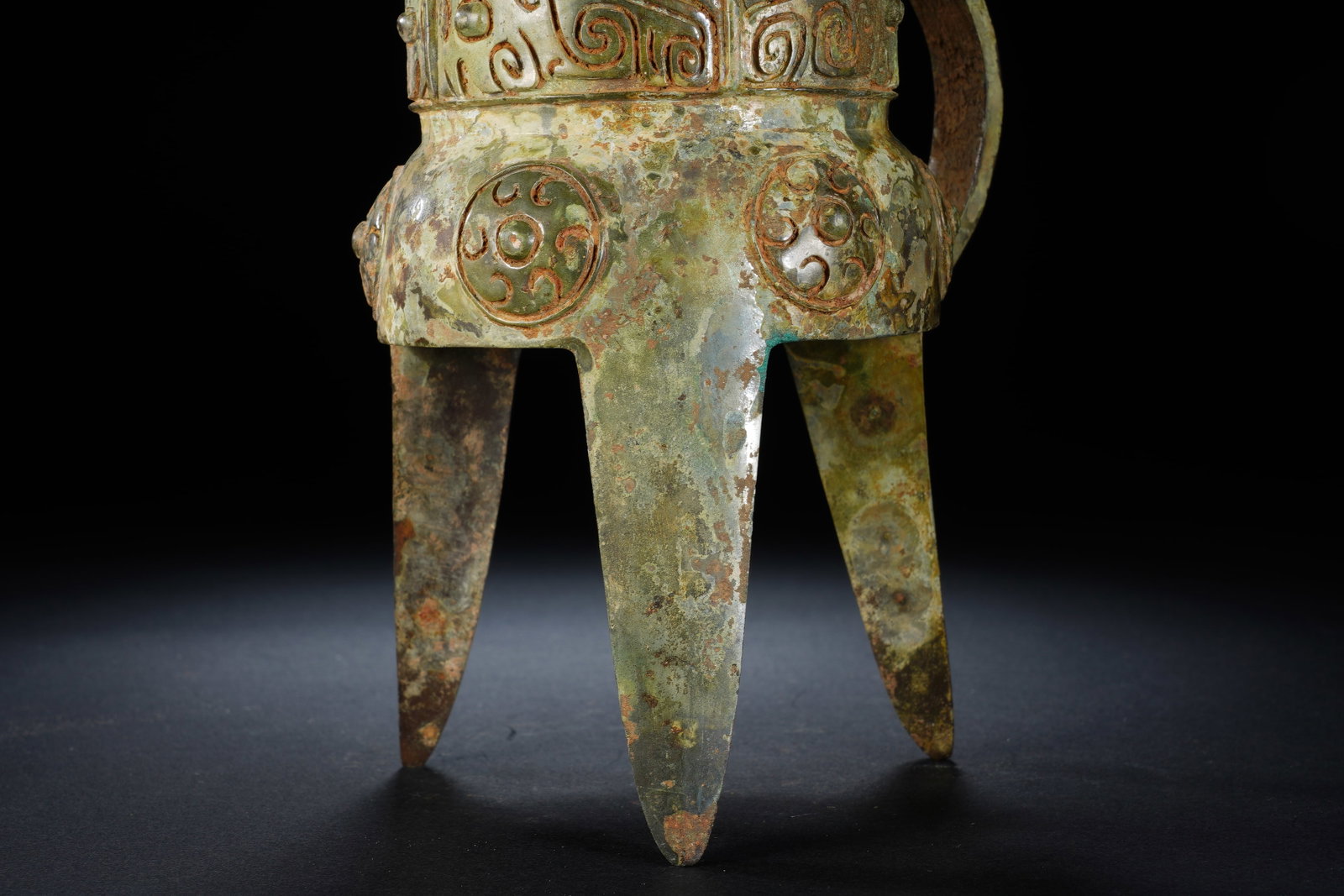 Chinese Bronze Carved Beast Face Pattern Jue - 4