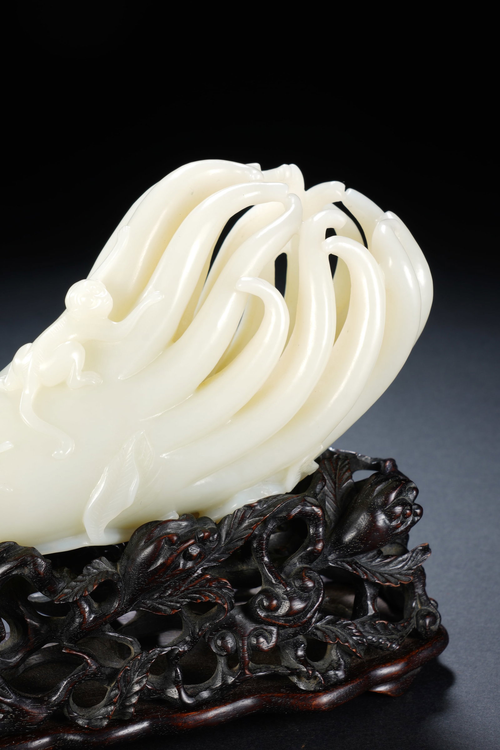 Jade Carved Buddha Hand Fruit Shape Figure - 2