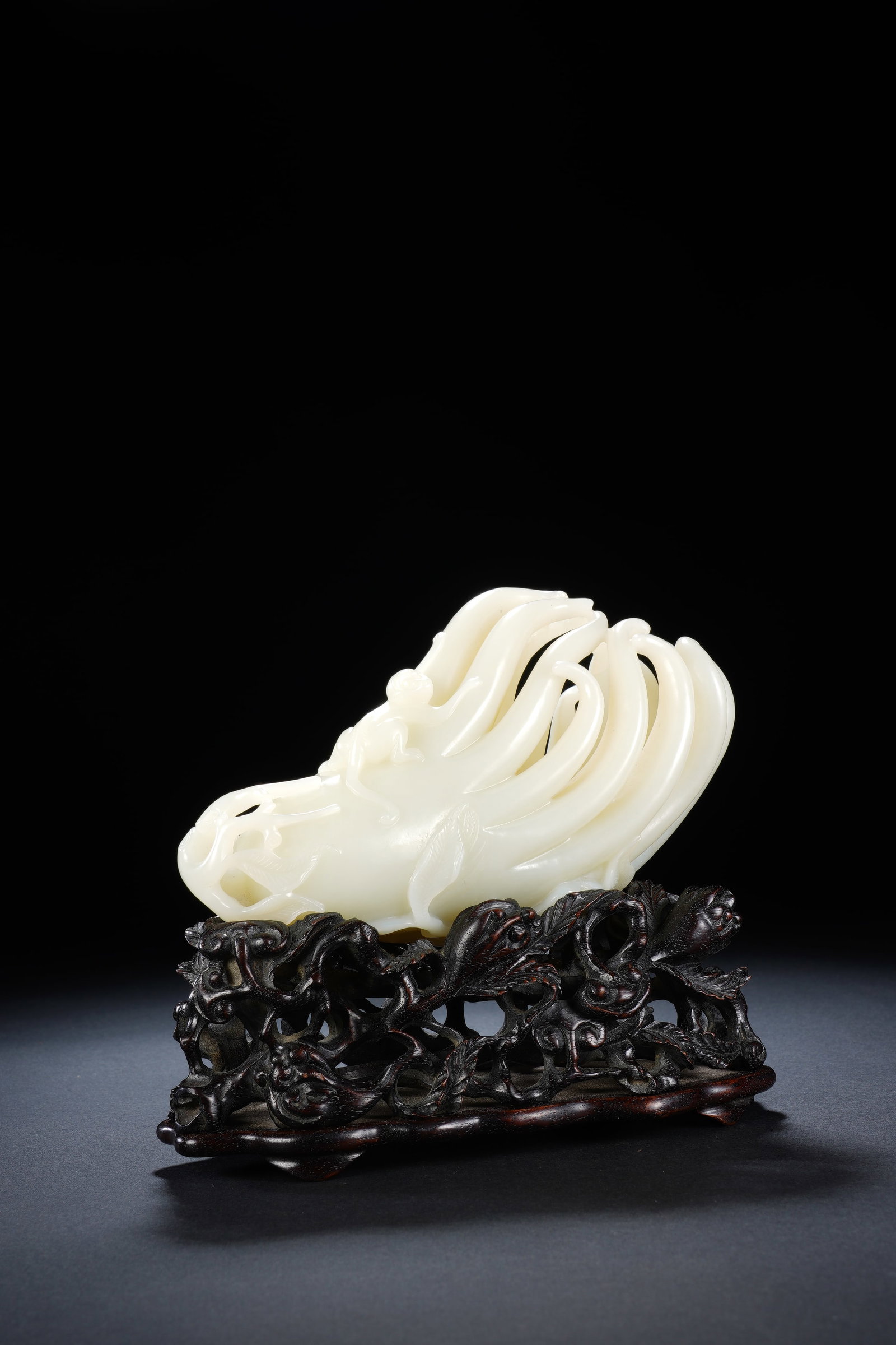 Jade Carved Buddha Hand Fruit Shape Figure - 4