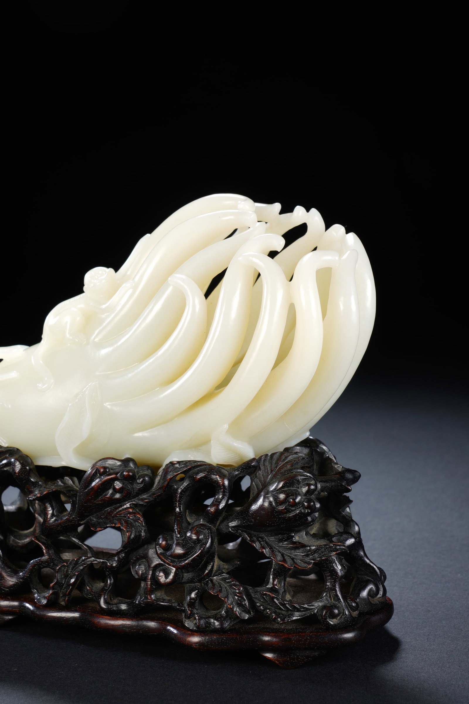 Jade Carved Buddha Hand Fruit Shape Figure - 6