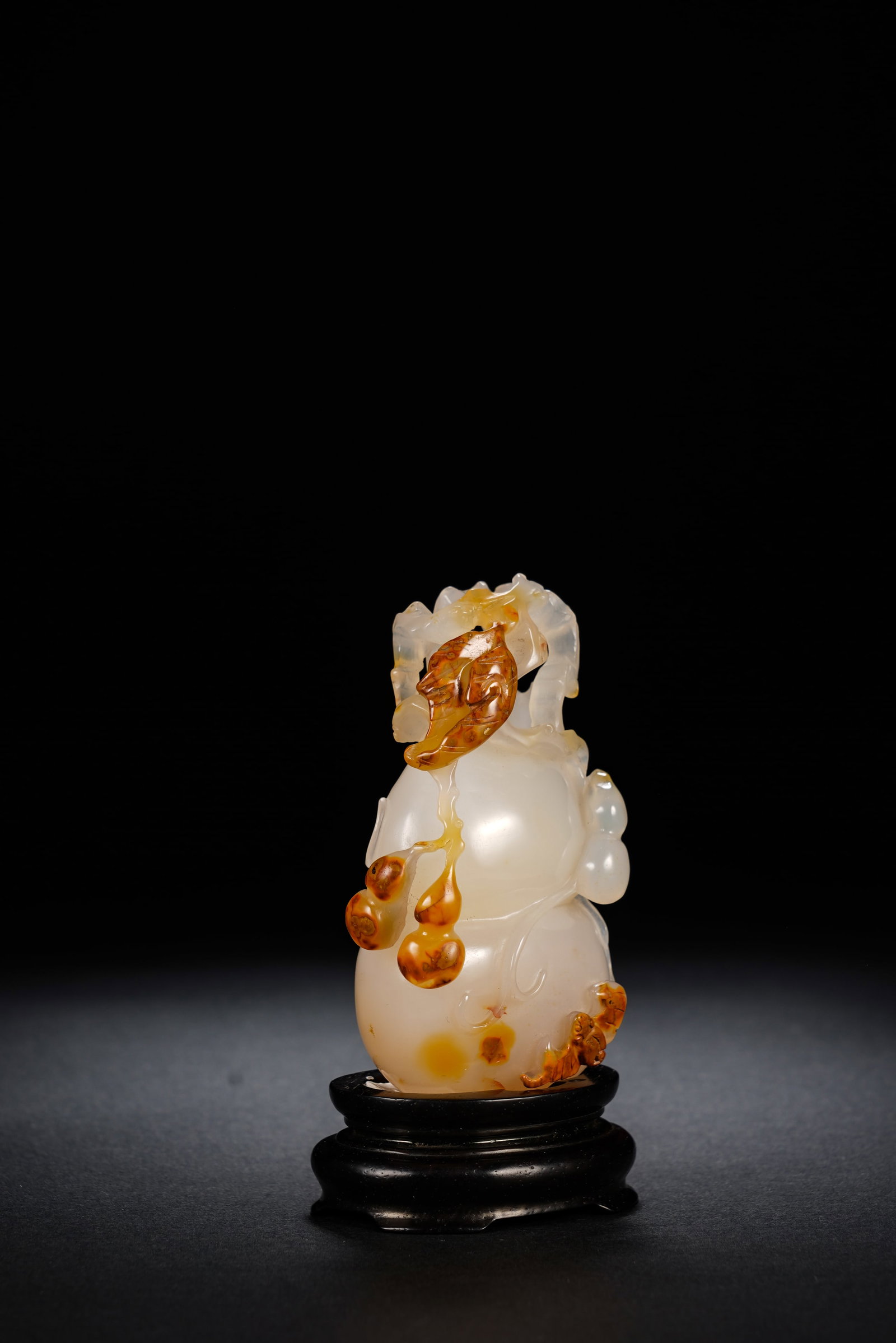 Agate Carved Gourd Shape Ornament - 3