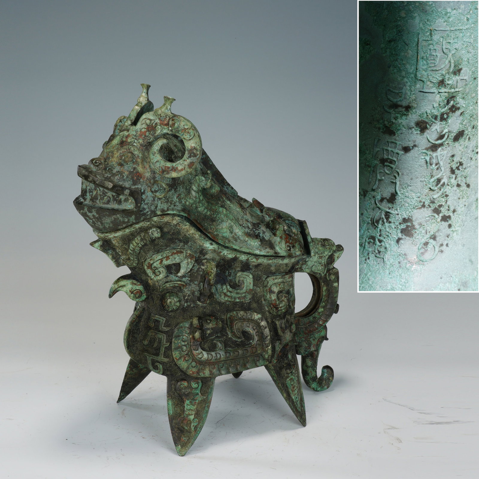 Chinese Bronze Carved Beast Face Pattern Beast Shape Lid Pot: Chinese Bronze Carved Beast Face Pattern Beast Shape Lid Pot (27 x 12 x 31cm,Weight 4.3kg)