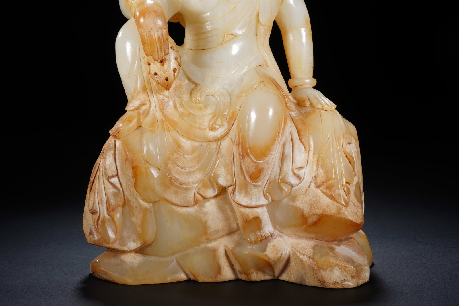 Jade Avalokitesvara Figure - 4