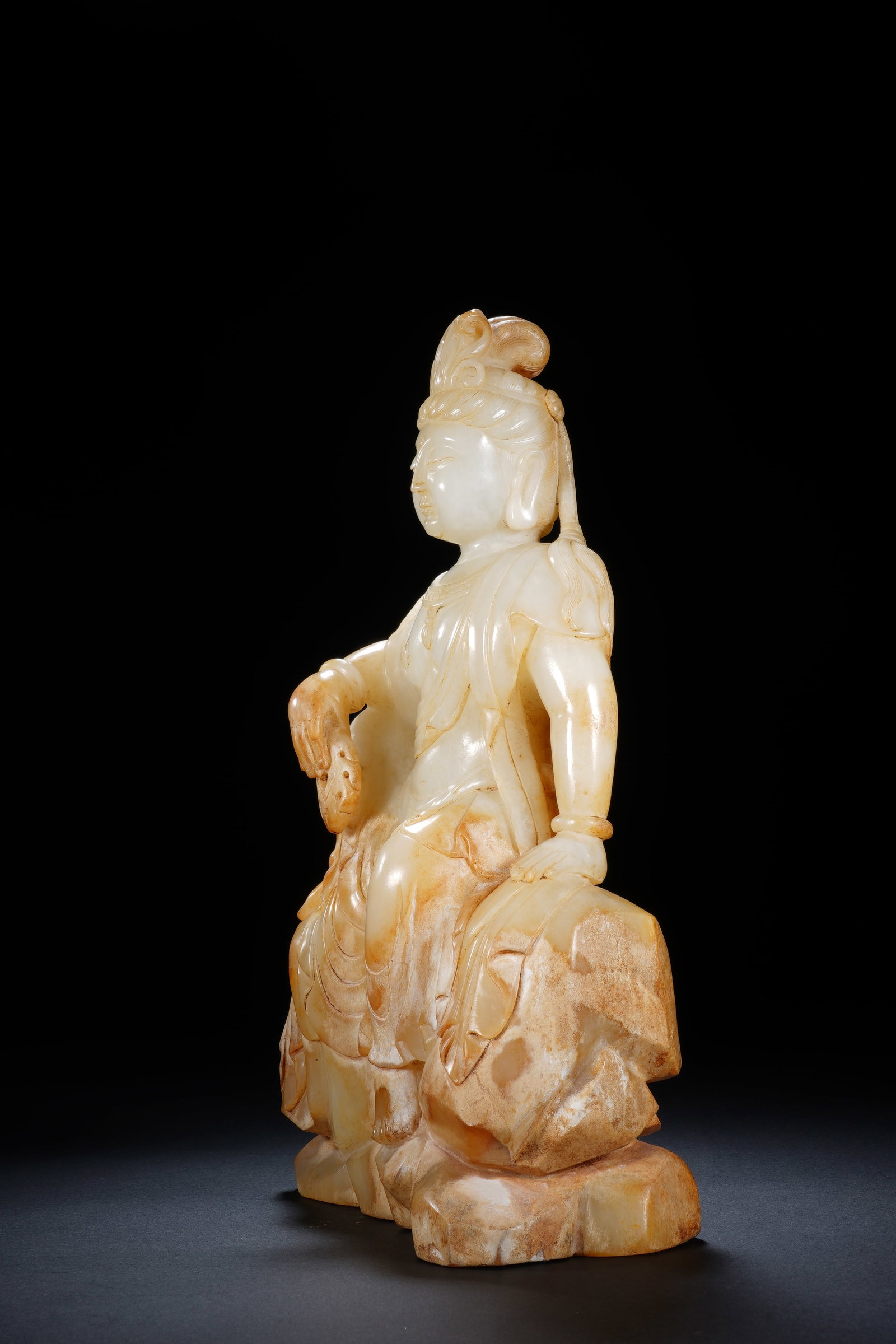 Jade Avalokitesvara Figure - 7