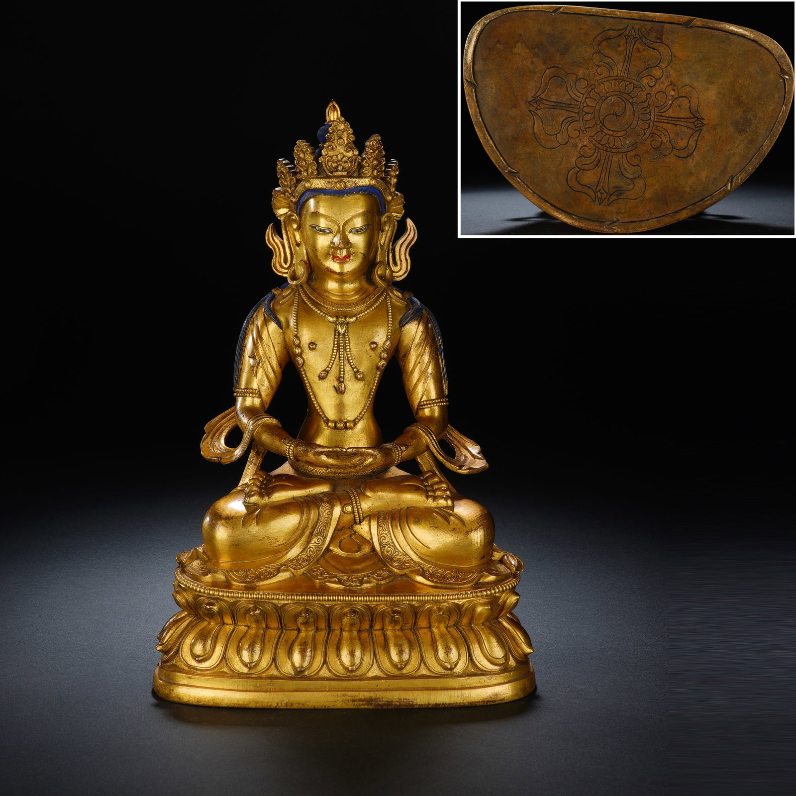 Gilt Bronze Infinite Life Buddha Figure: Gilt Bronze Infinite Life Buddha Figure (14 x 9 x 21cm,Weight 1786g)