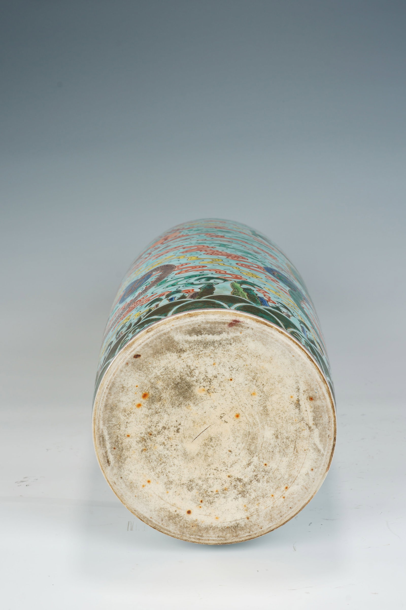 Wucai Cloud and Dragon Pattern Porcelain Vase - 8