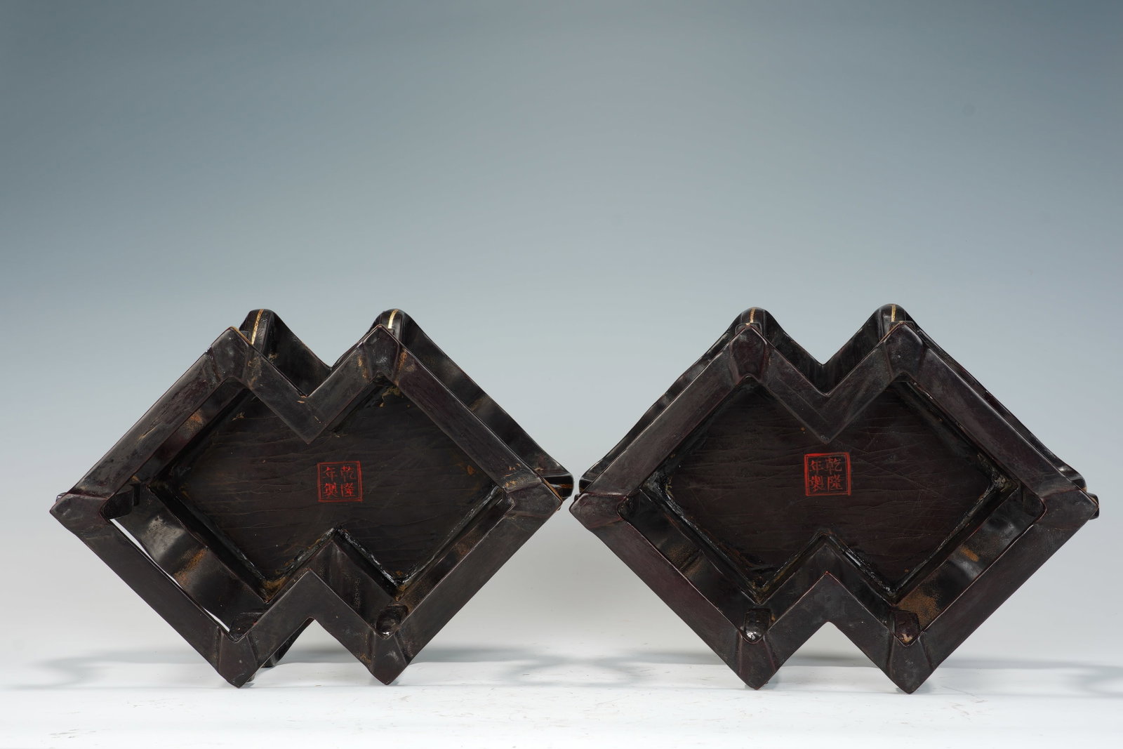 Pair of Lacquerware Gold Drawing Dragon Pattern Square Table - 10