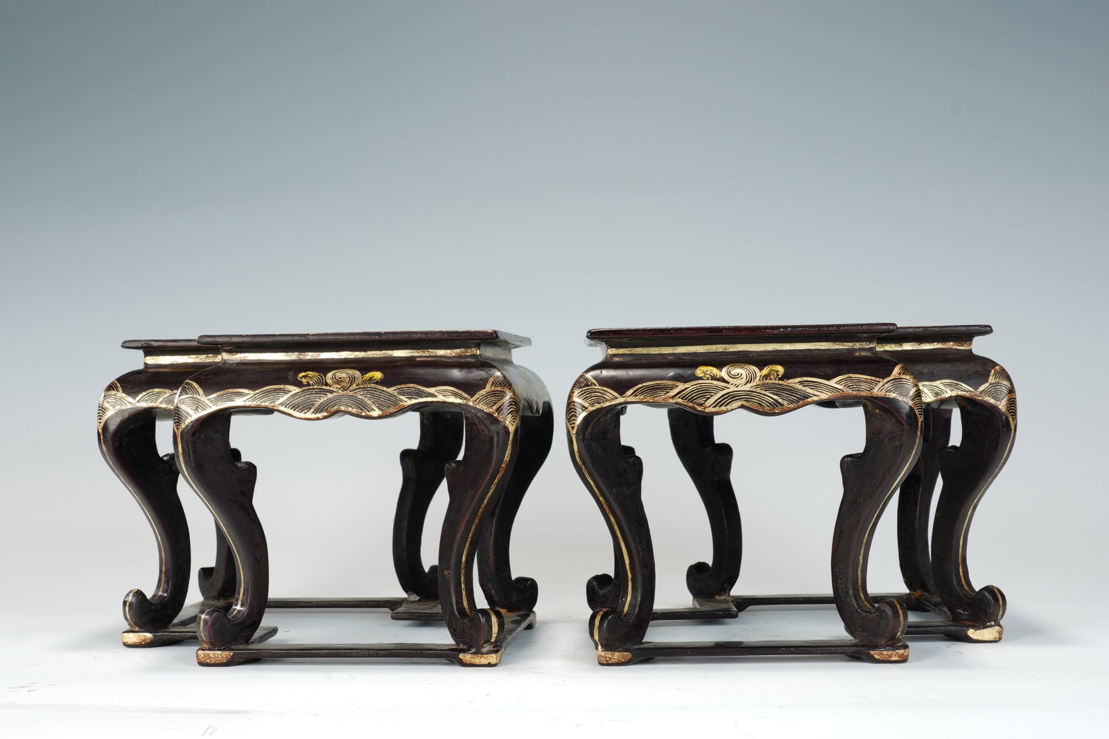 Pair of Lacquerware Gold Drawing Dragon Pattern Square Table - 4