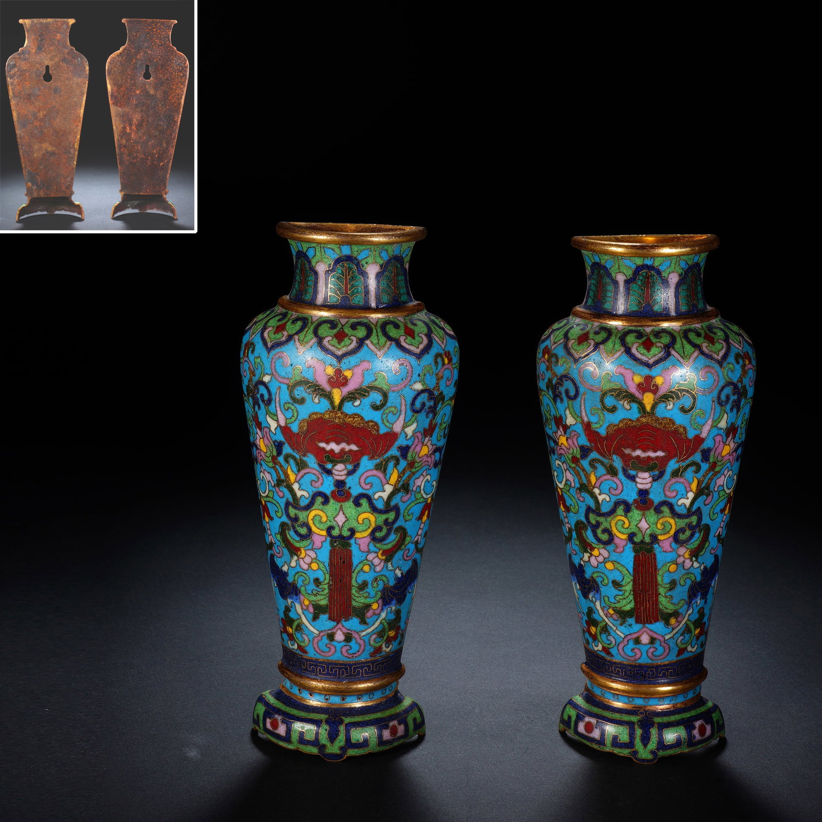 Pair of Bronze Cloisonne Carved Bat Pattern Hanging Vase: Pair of Bronze Cloisonne Carved Bat Pattern Hanging Vase (7 x 17 x 3.5cm,Weight 520g)