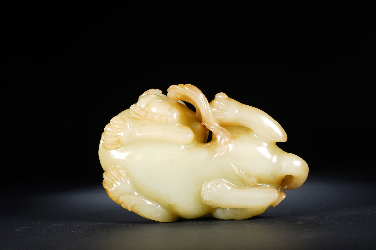 Jade Carved Beast Shape Figure - 8