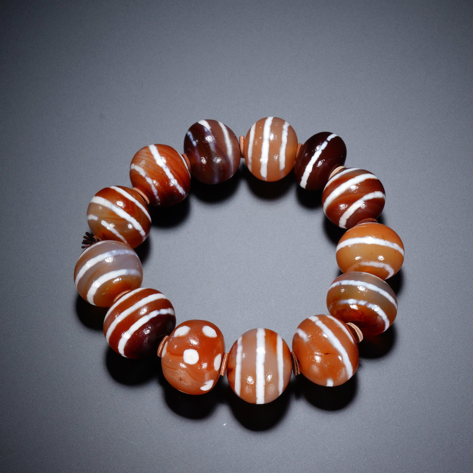 Agate Bead Bracelet: Agate Bead Bracelet (1.9cm,Weight 105g)