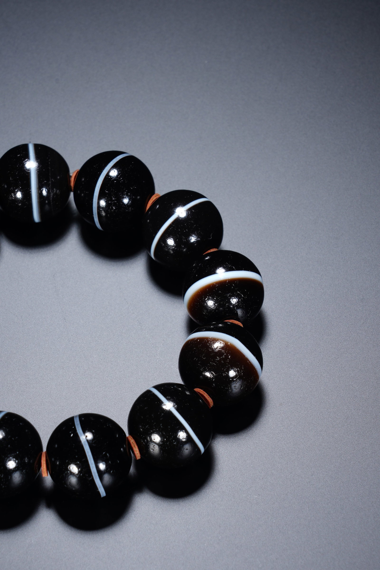 Agate Dzi Bead Bracelet - 3