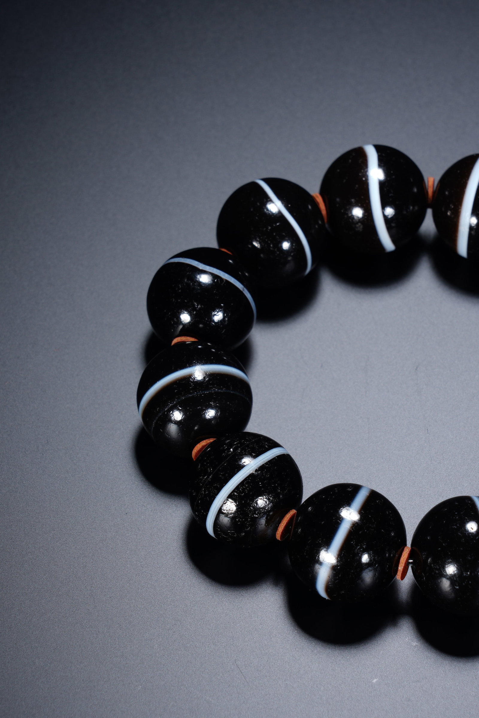 Agate Dzi Bead Bracelet - 5