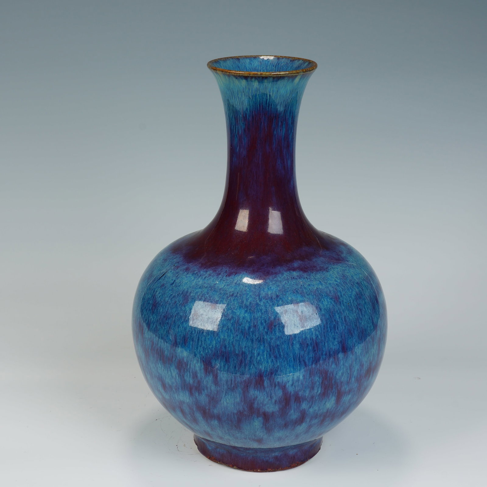 Kiln Change Porcelain Vase: Kiln Change Porcelain Vase (20 x 35cm)