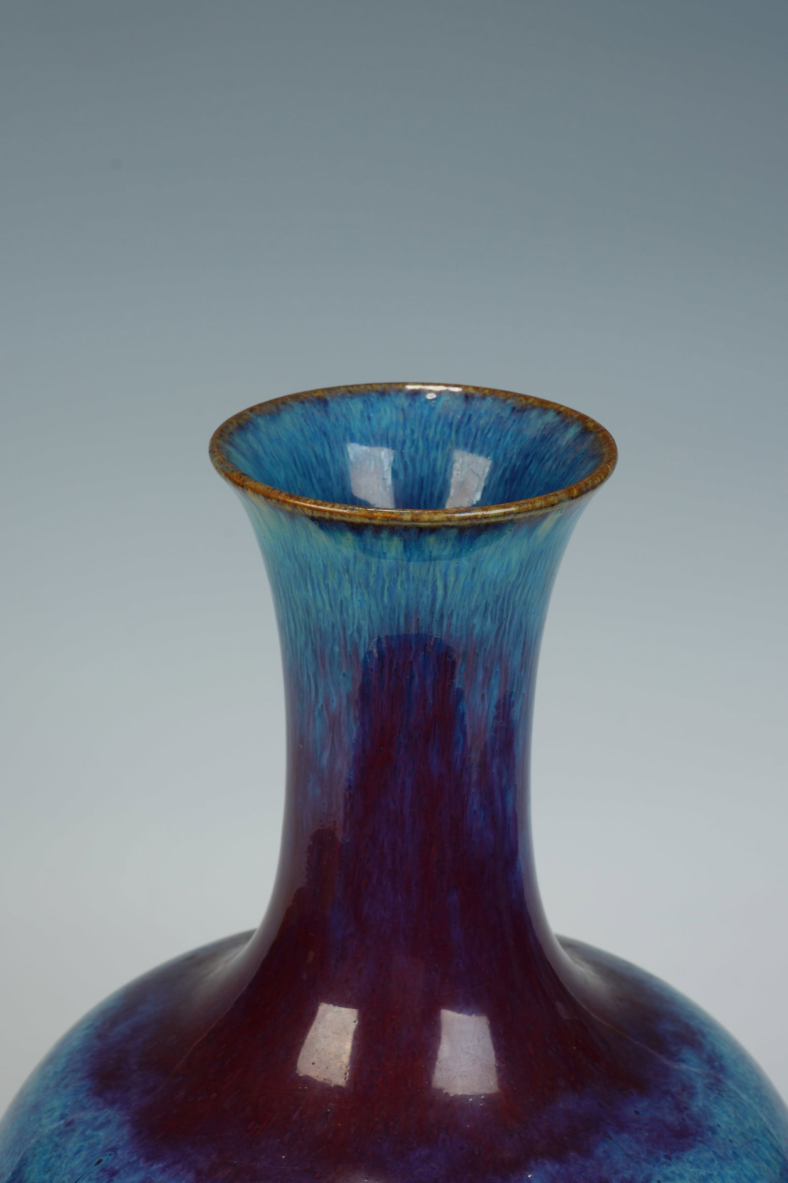 Kiln Change Porcelain Vase - 3