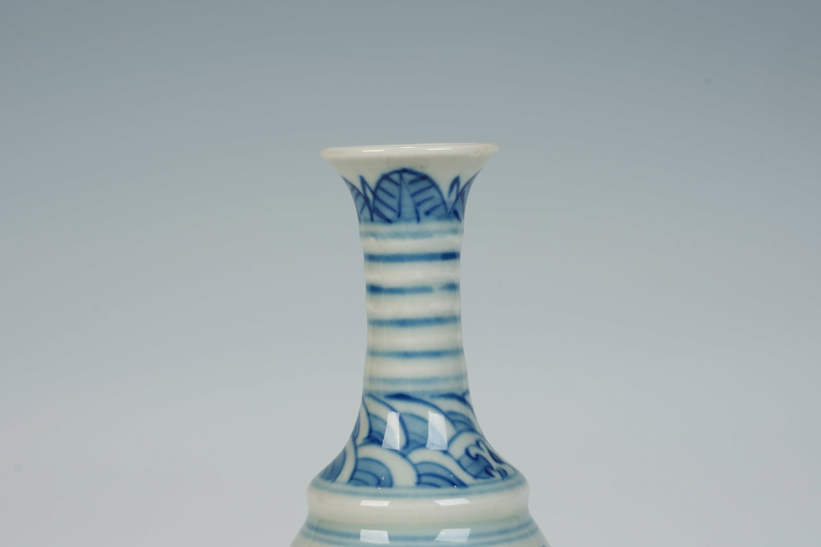 Blue and White Flower Pattern Porcelain Vase - 3