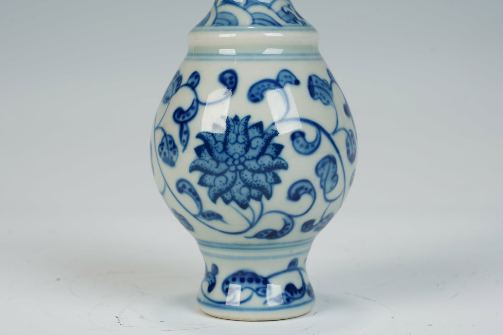 Blue and White Flower Pattern Porcelain Vase - 4