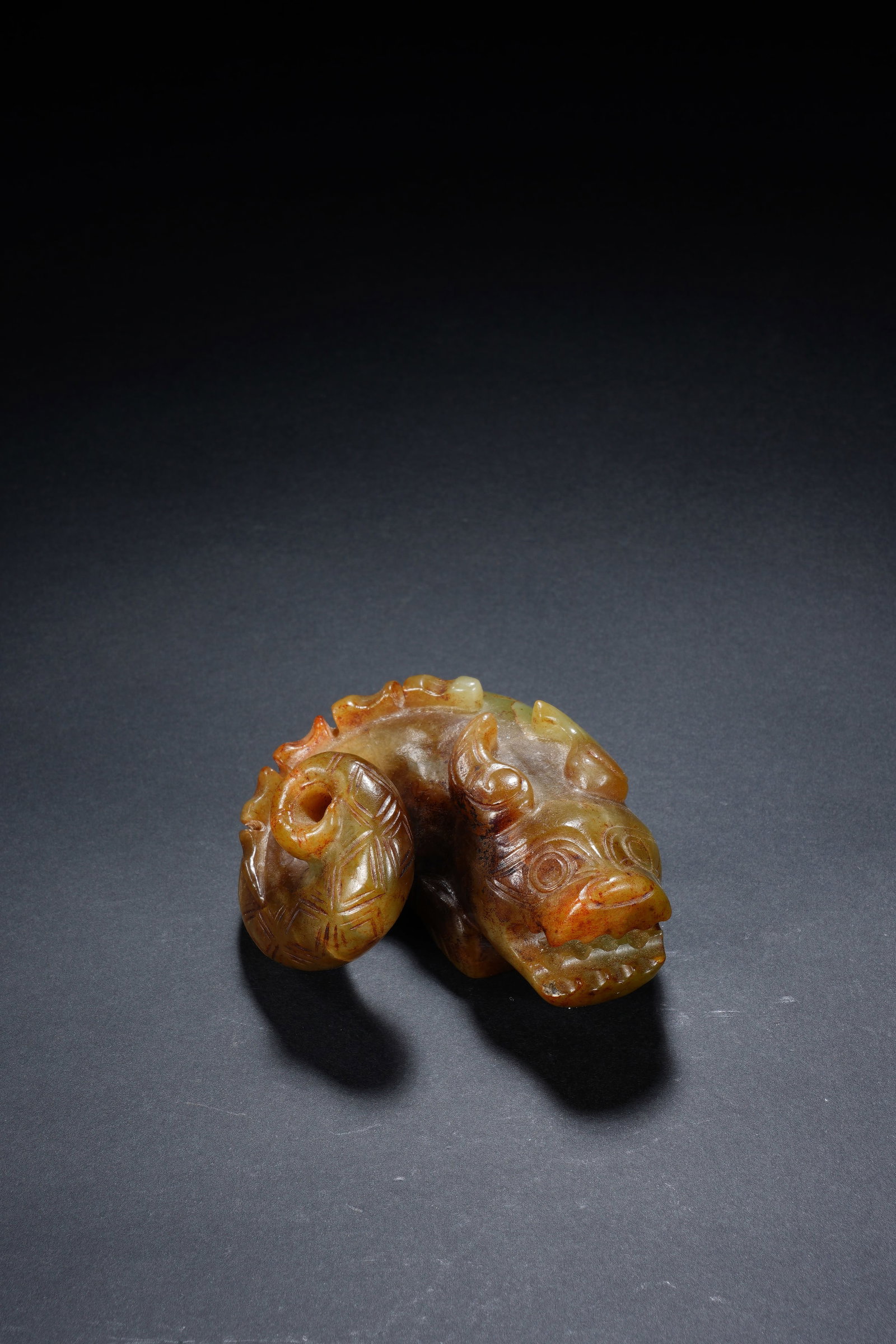 Jade Carved Beast Face Pattern Dragon Shape Ornament - 2