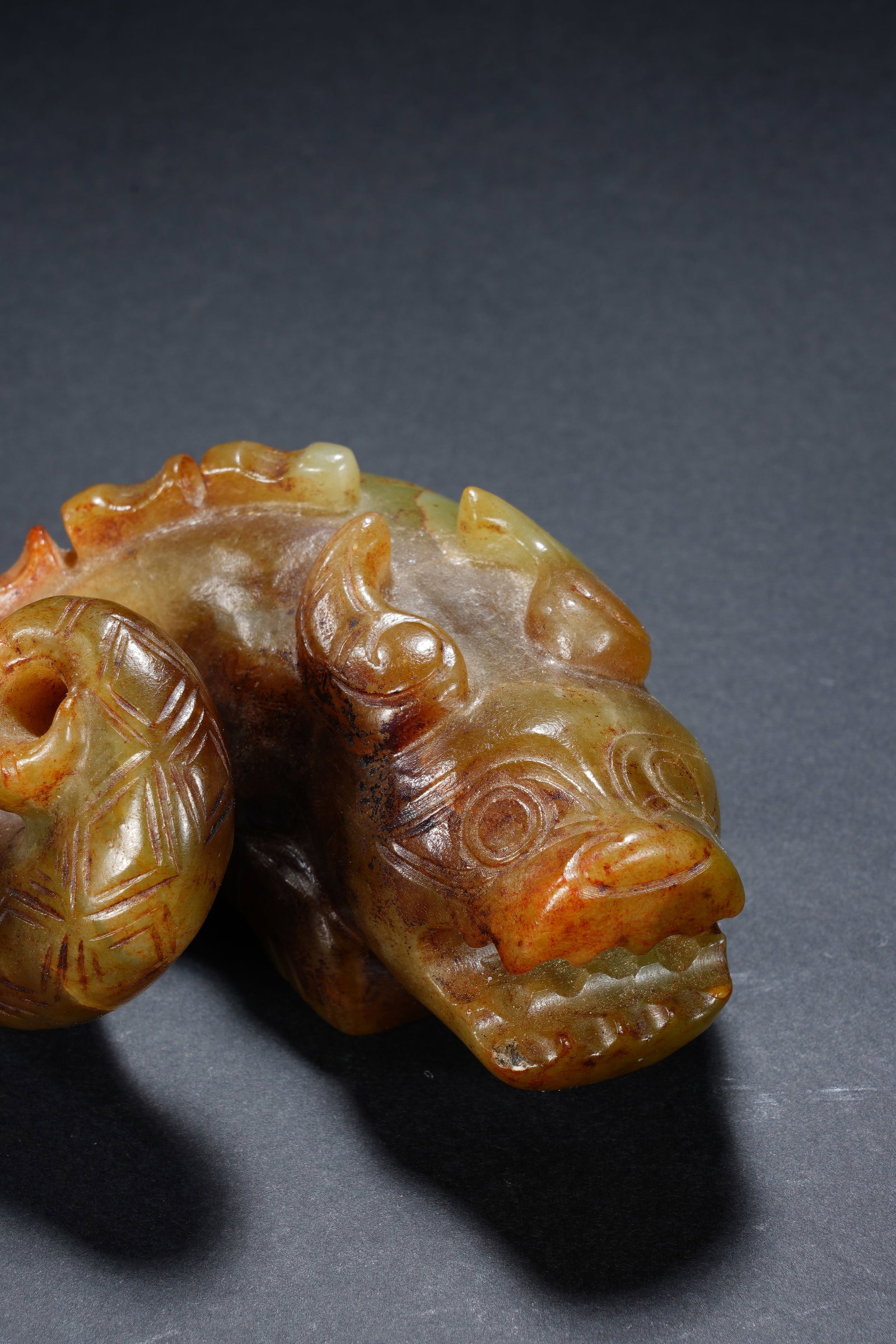 Jade Carved Beast Face Pattern Dragon Shape Ornament - 3