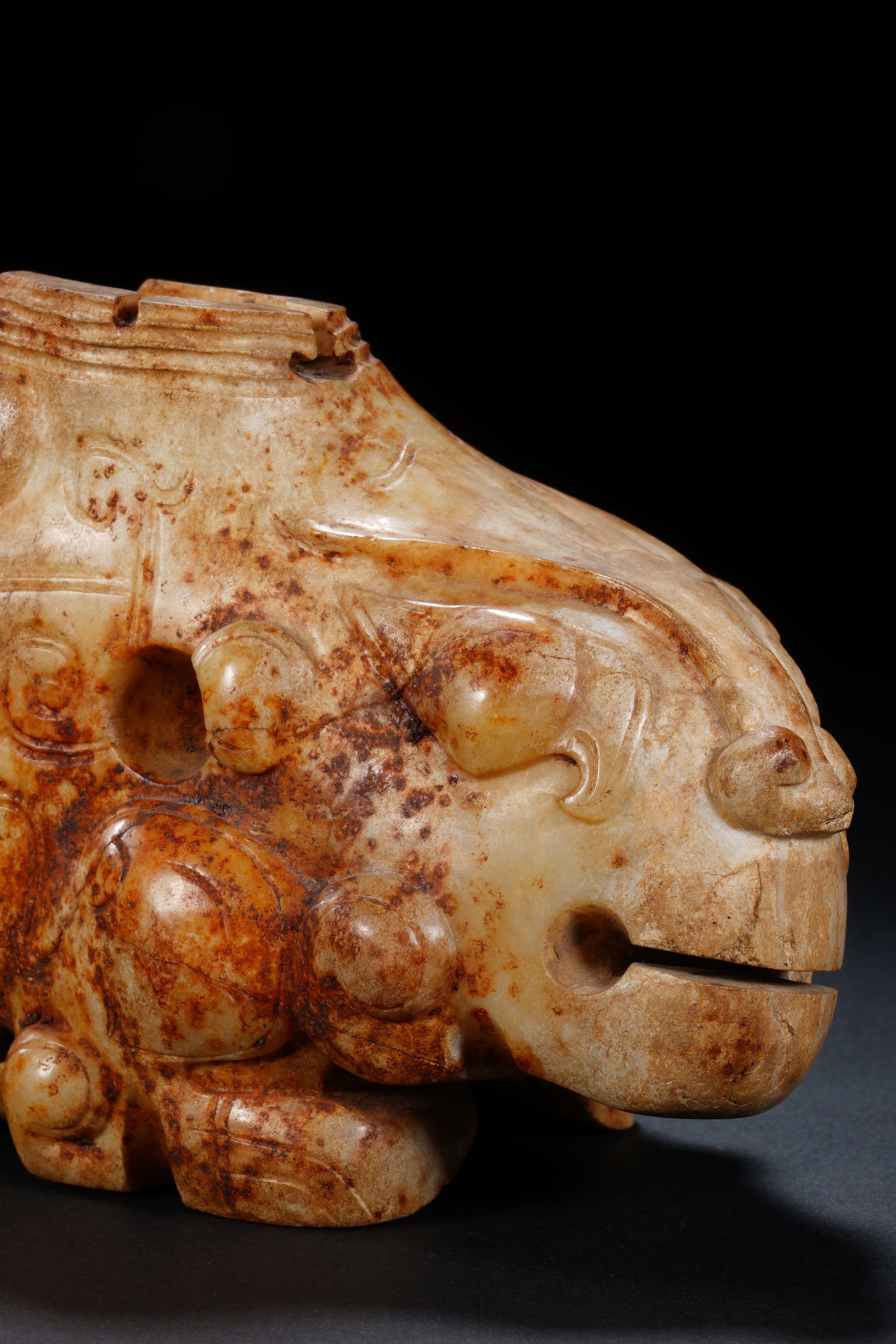 Jade Carved Beast Face Pattern Beast Shape Ornament - 3
