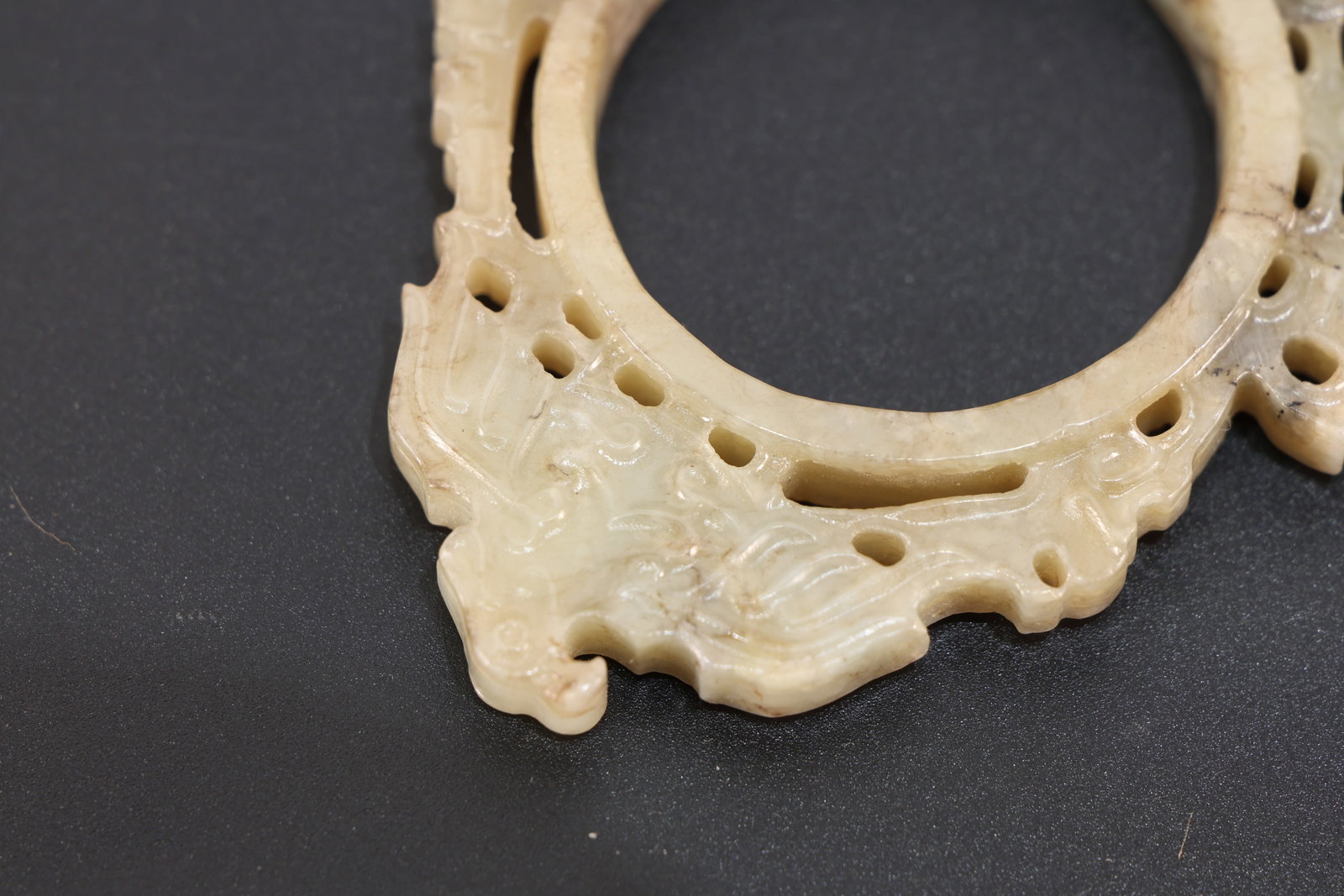 Jade Carved Beast Face and Bird Pattern Bird Shape Bi - 3