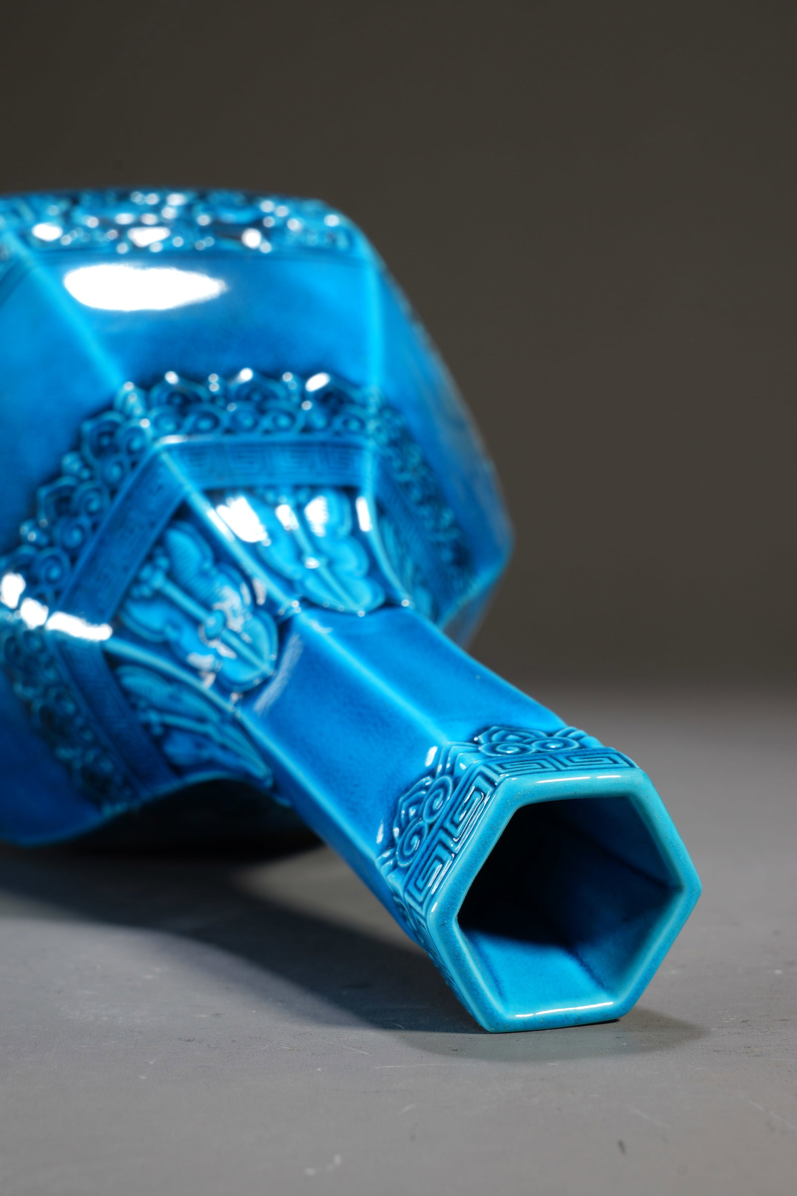 Peacock Blue Glazed Dragon Pattern Porcelain Vase - 7