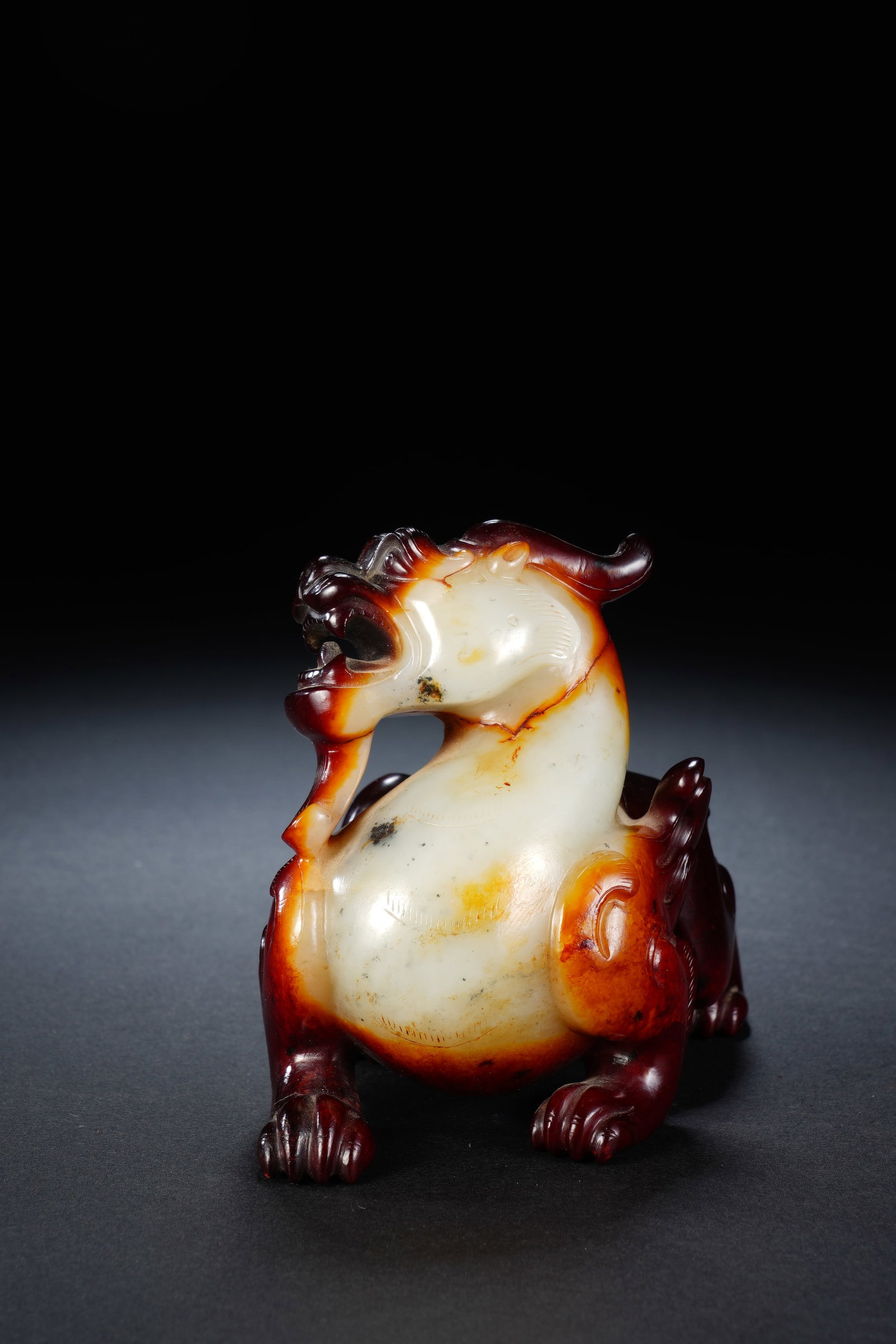 Jade Carved Beast Shape Figure - 5