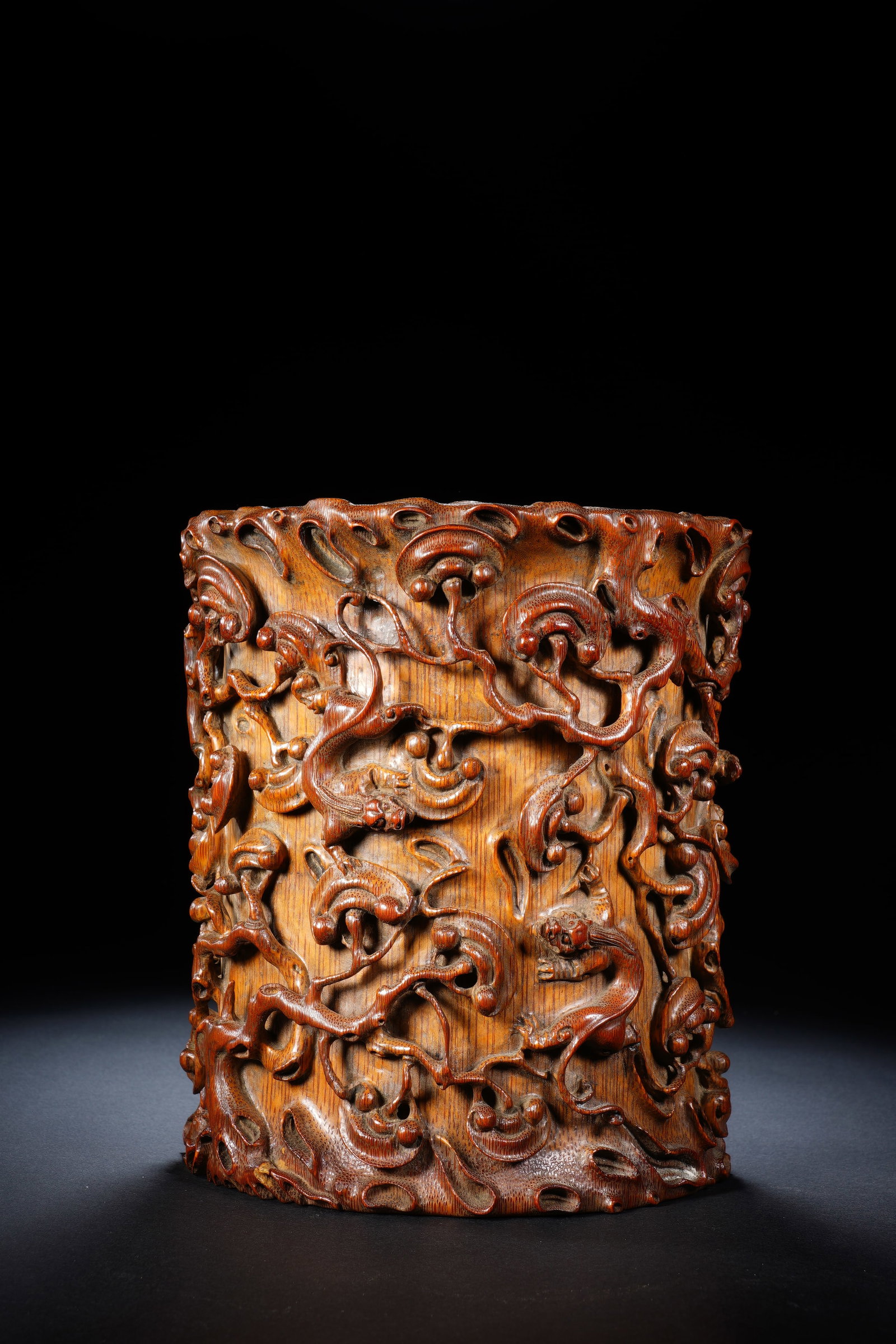 Bamboo Carved Cloud and Chi Dragon Pattern Brush Pot - 2