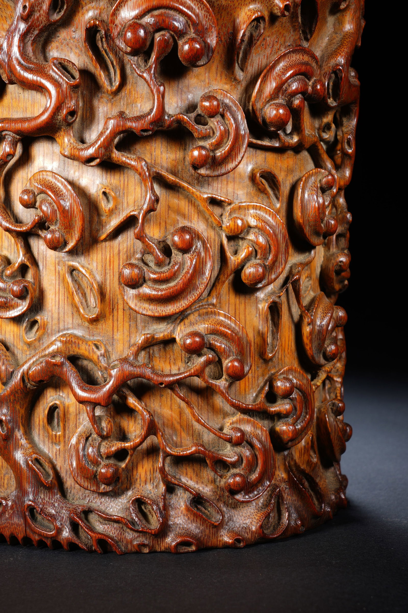 Bamboo Carved Cloud and Chi Dragon Pattern Brush Pot - 7