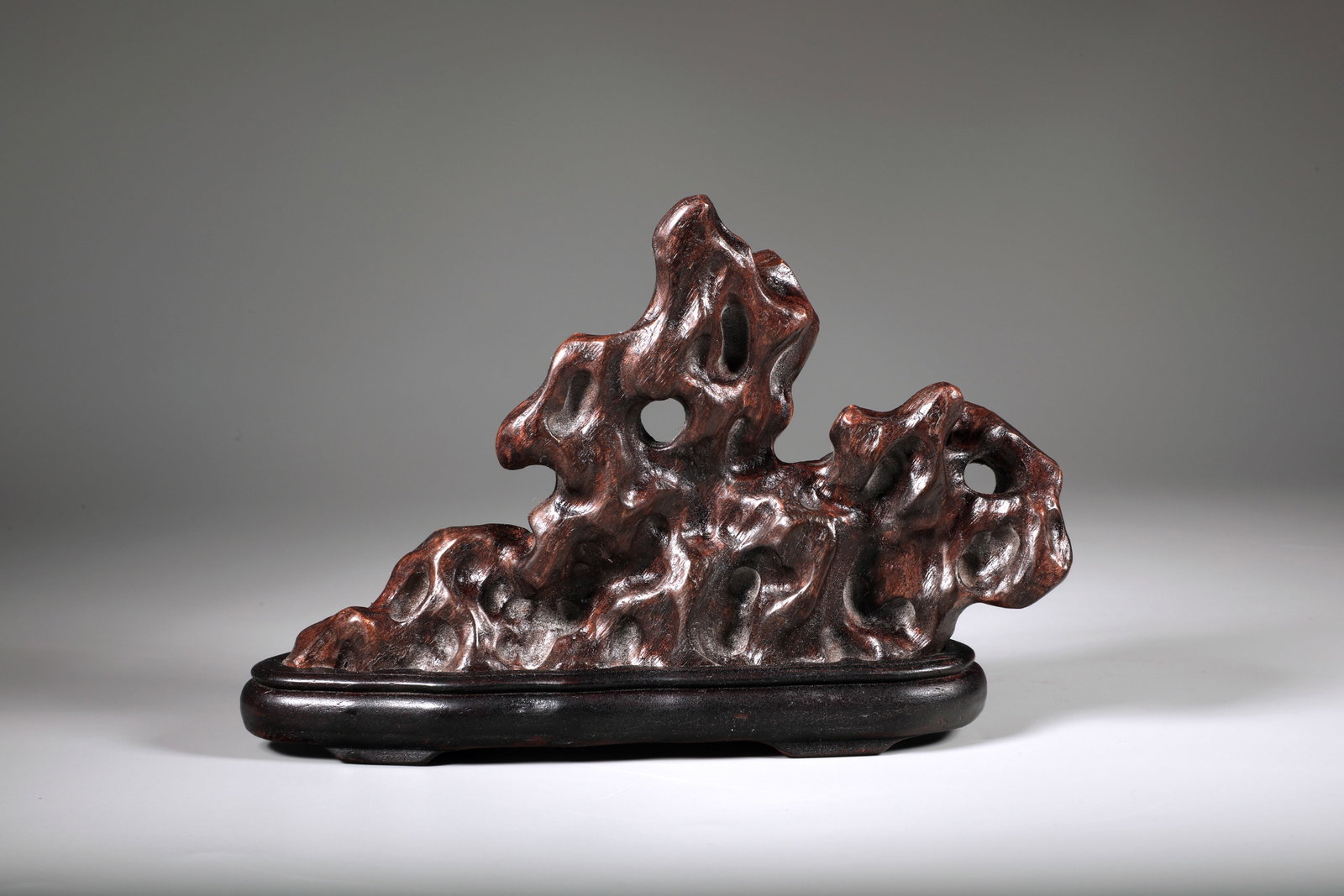 A EAGLEWOOD CARVED CAVE MOUNTAIN BRUSH REST - 3