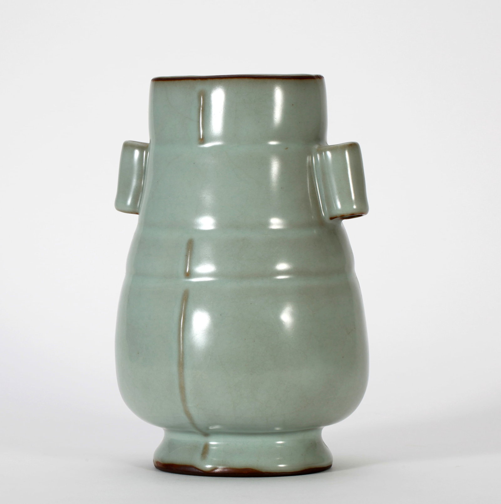 A GUAN-TYPE TWO-EARED VASE - 7