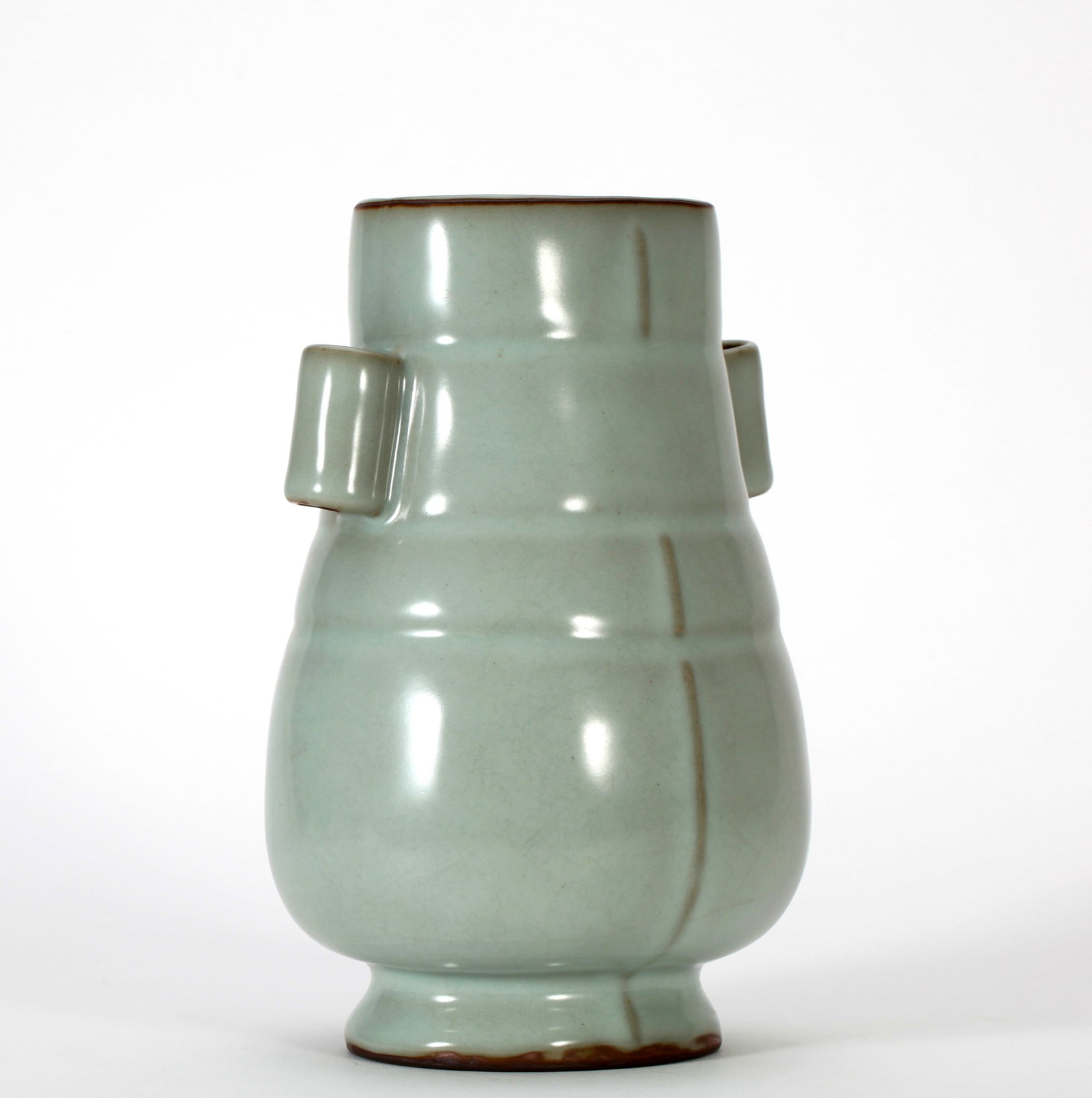 A GUAN-TYPE TWO-EARED VASE - 9