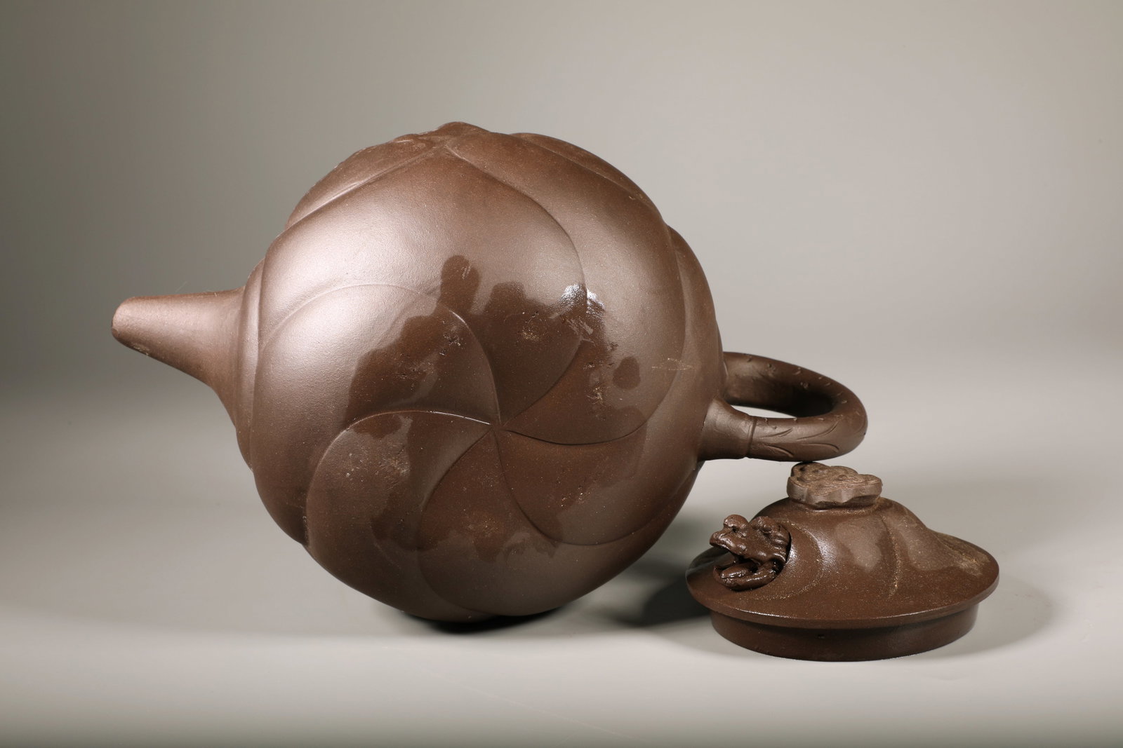 A ZISHA FISH-DRAGON TEAPOT SET - 8