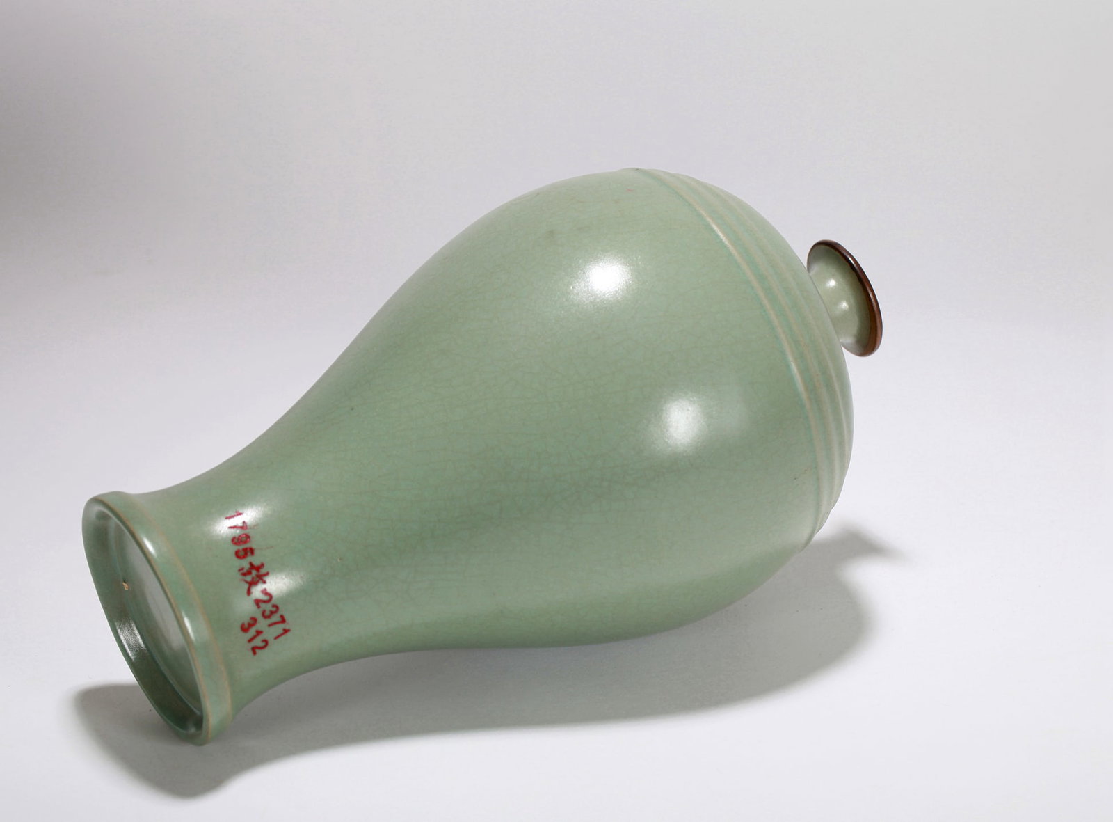 A RU-TYPE MEIPING VASE - 7